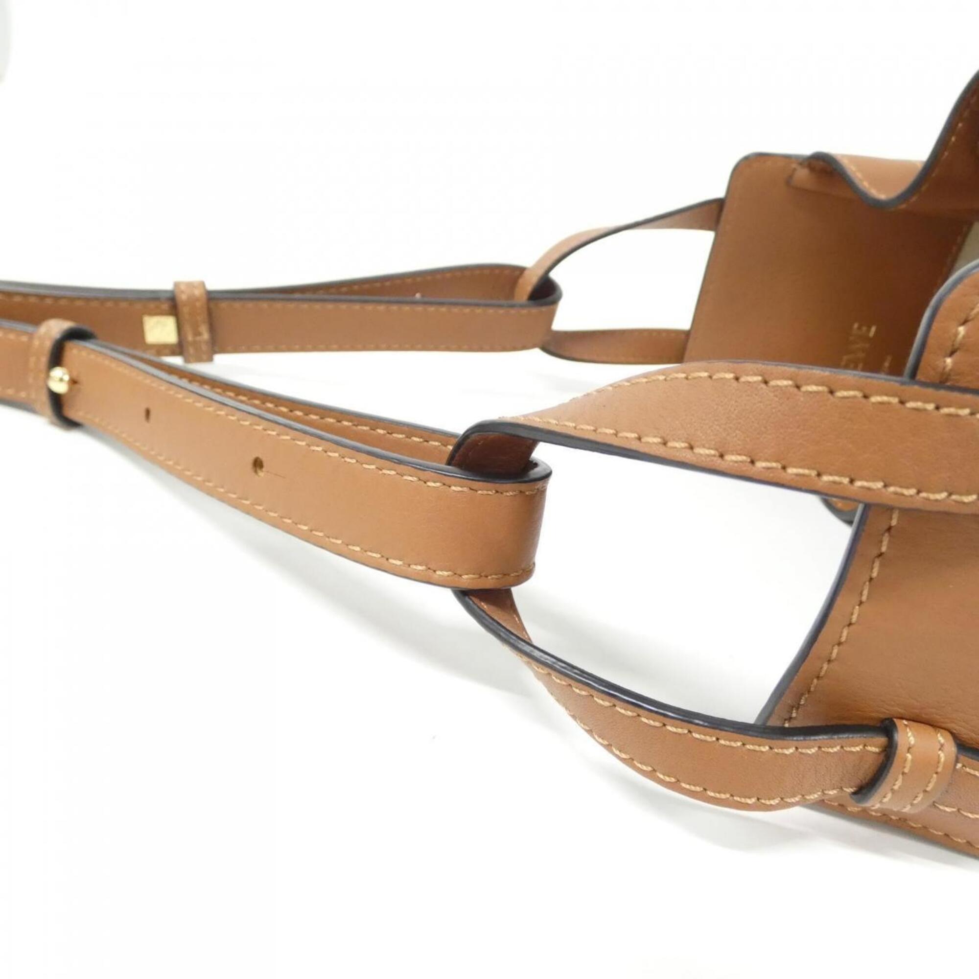 Loewe Beige Canvas Shoulder Bag (Pre-Owned)