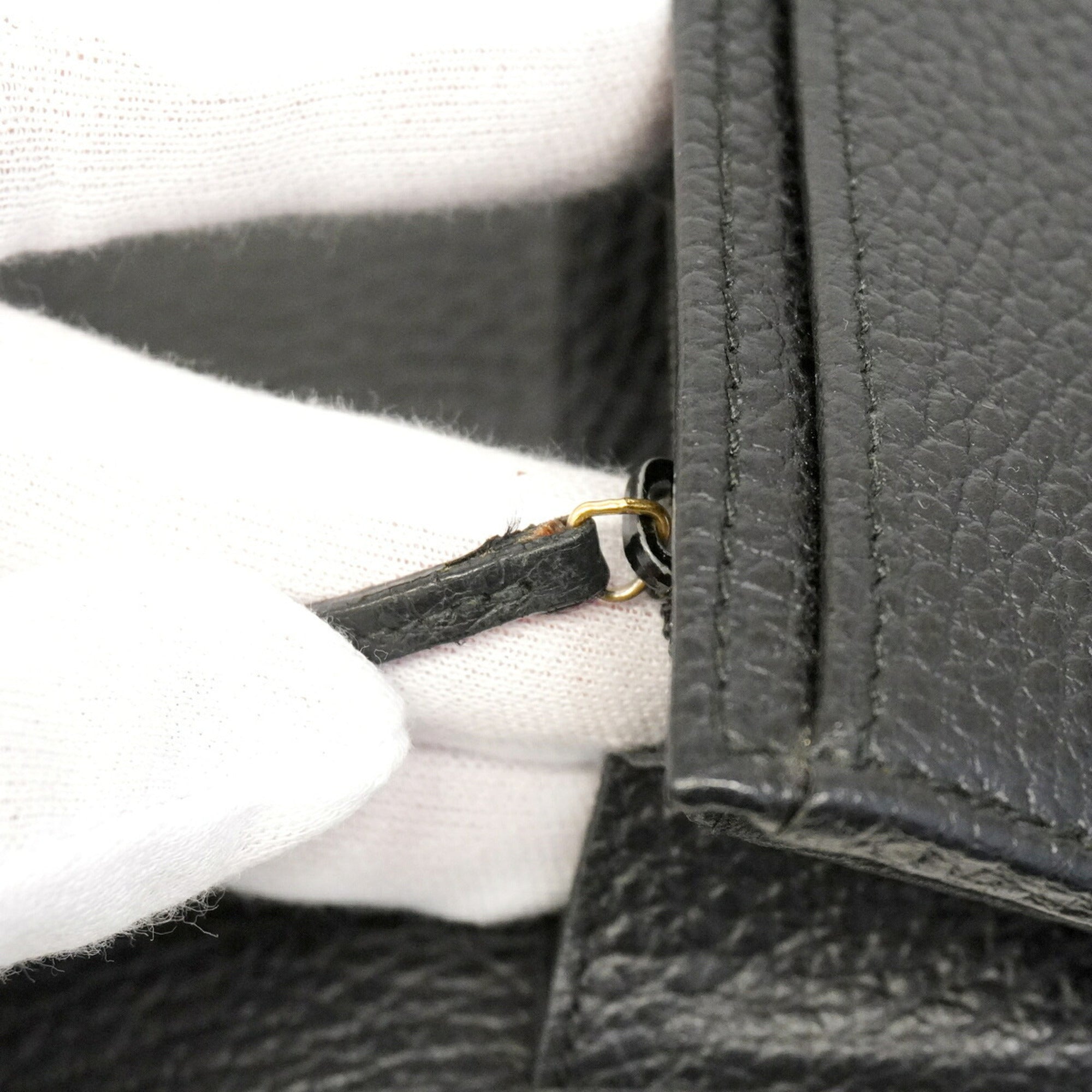 Gucci Black Leather Long Wallet (Bi-Fold) (Pre-Owned)