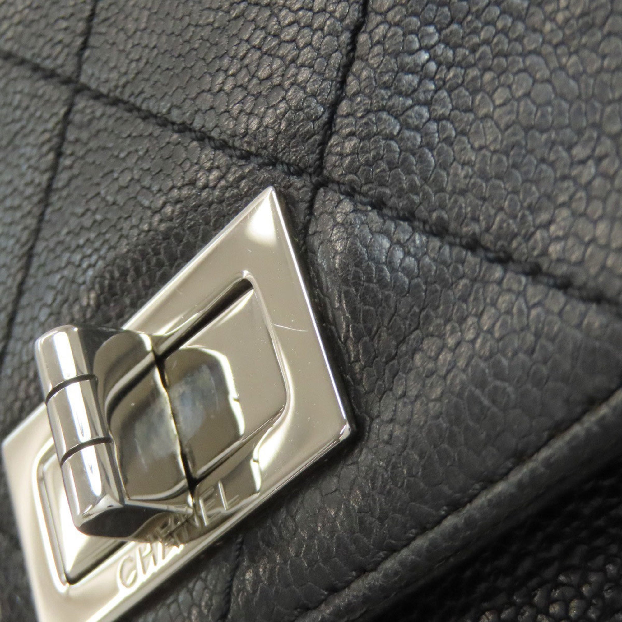 Chanel Black Leather Tote Bag (Pre-Owned)
