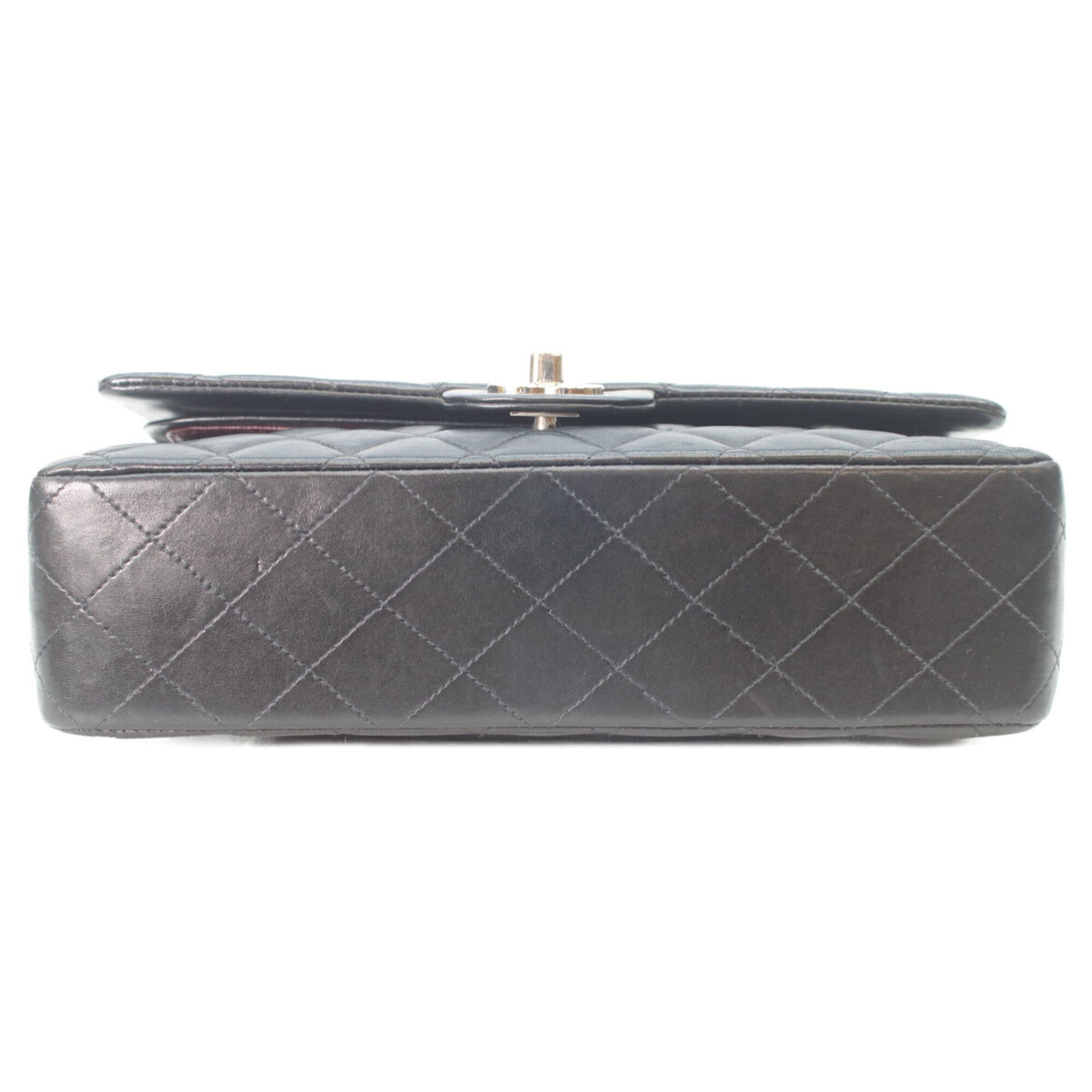 Chanel Black Leather Shoulder Bag (Pre-Owned)
