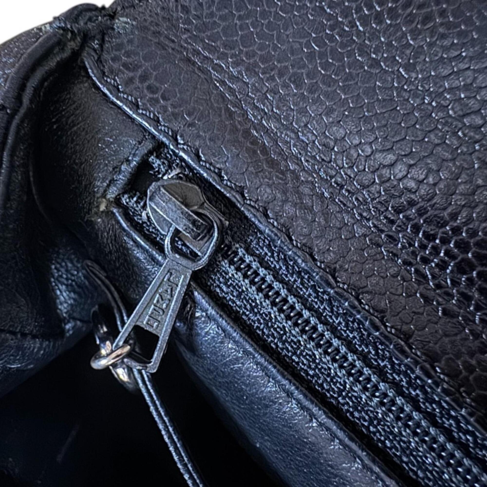 Chanel Matelasse Black Grained Calfskin Handbag (Pre-Owned)