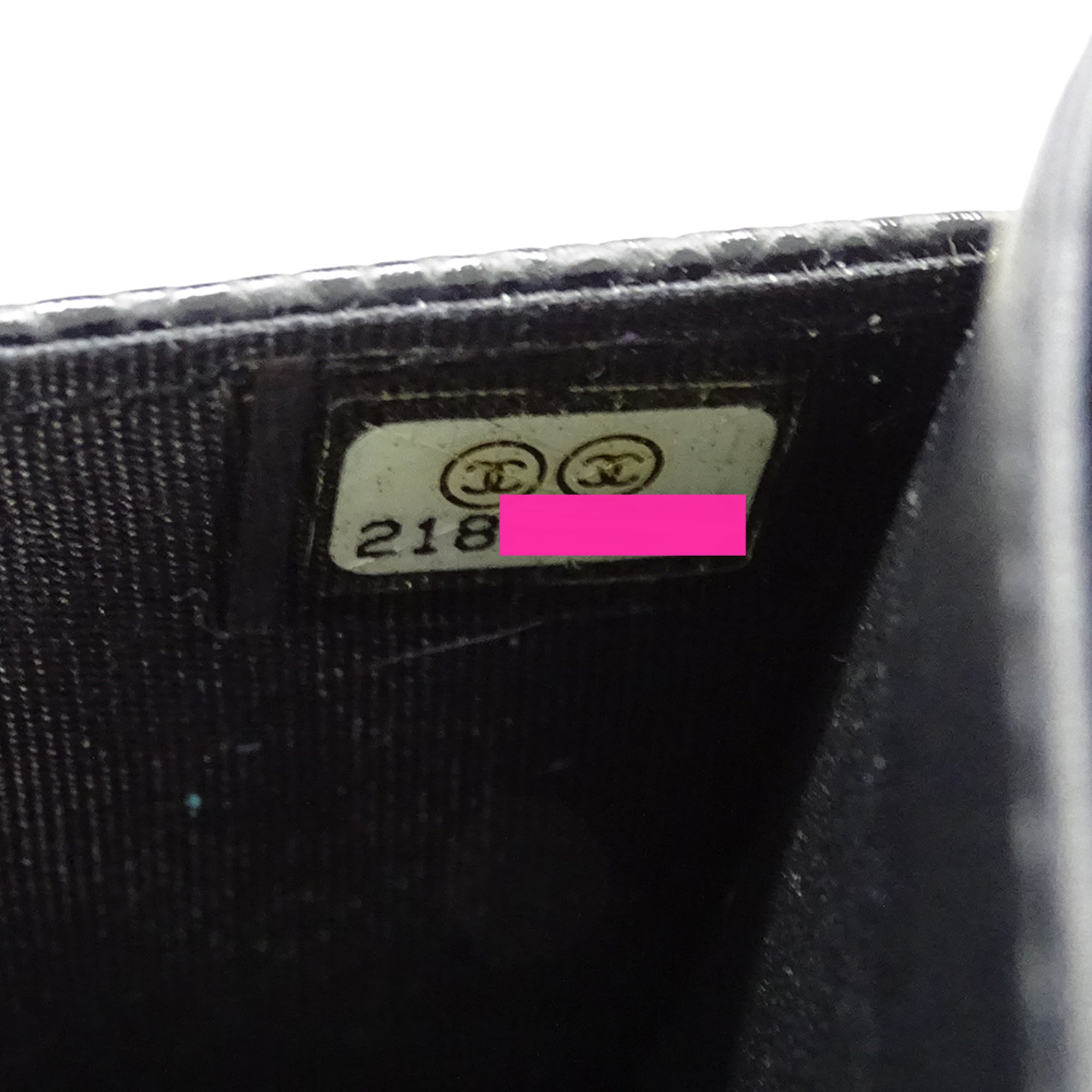 Chanel Black Grained Calfskin Handbag (Pre-Owned)