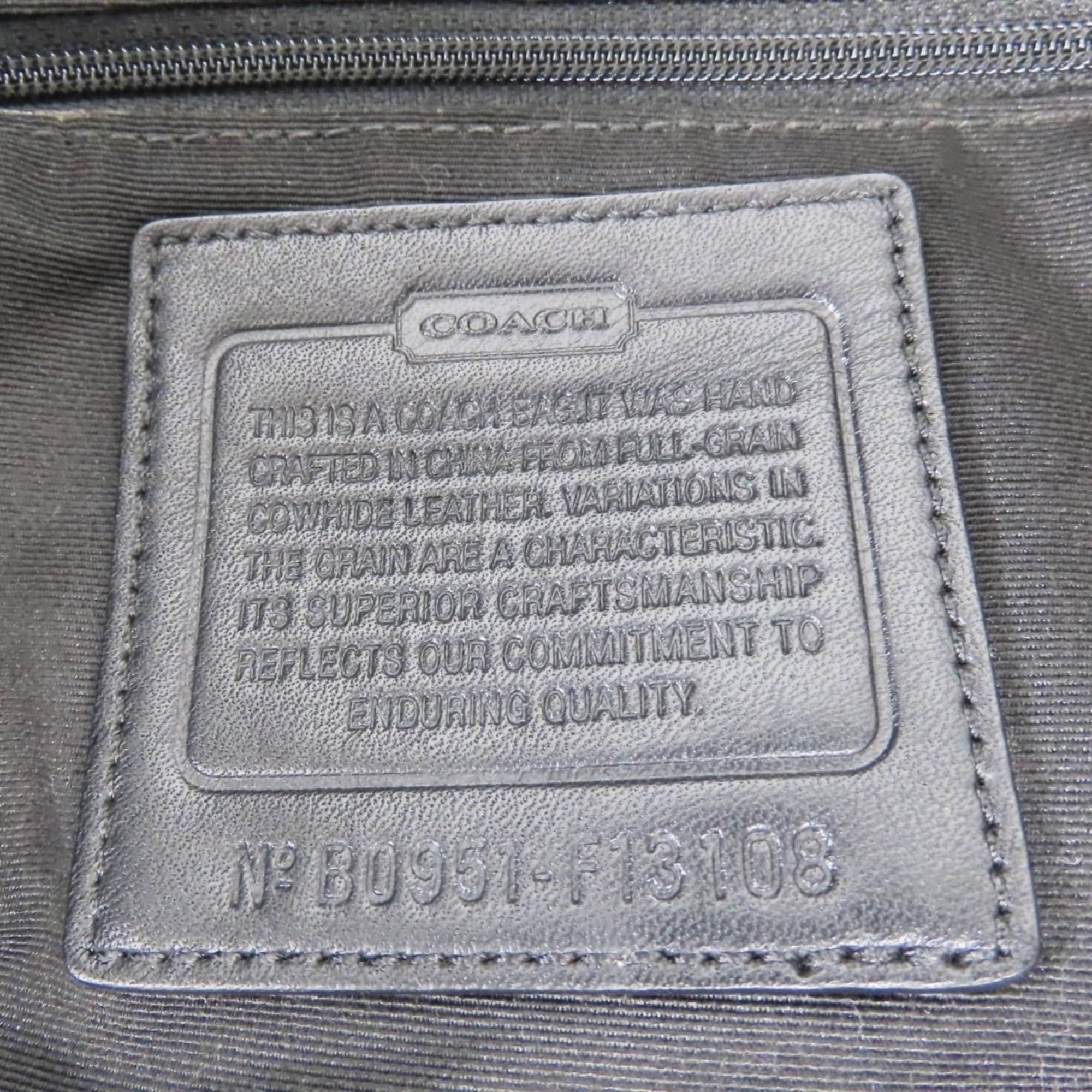 Coach Black Leather Shoulder Bag (Pre-Owned)