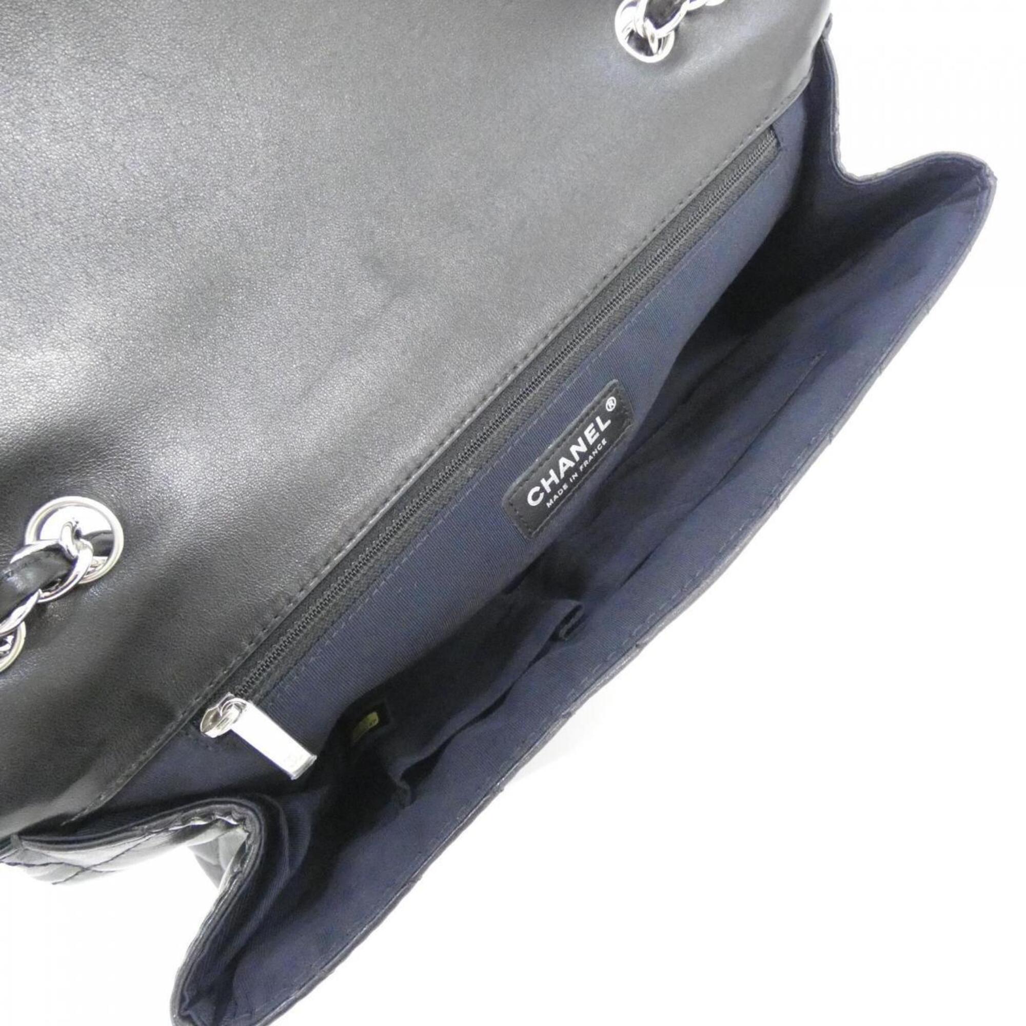 Chanel Black Leather Shoulder Bag (Pre-Owned)