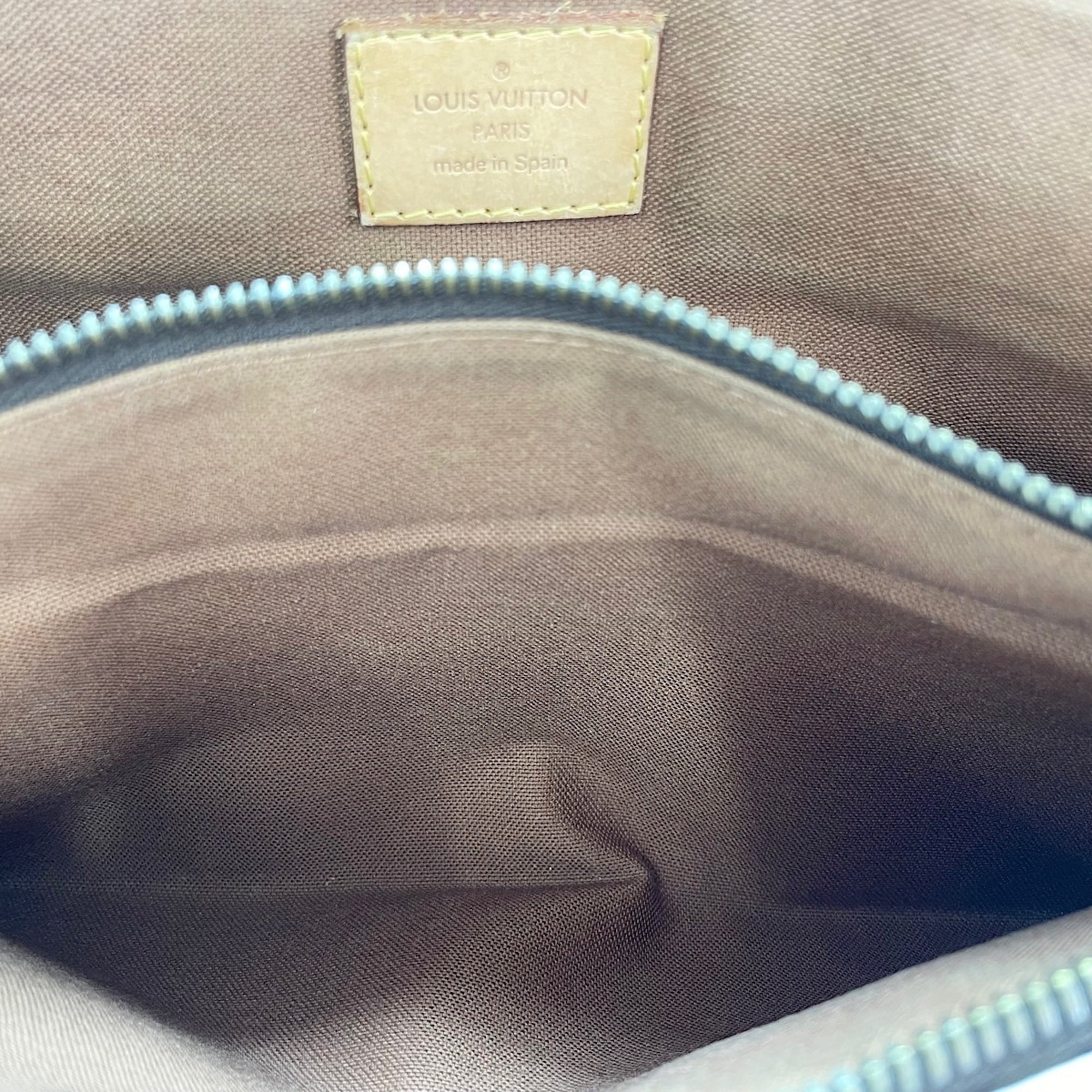 Louis Vuitton Brown Messenger Bag (Pre-Owned)