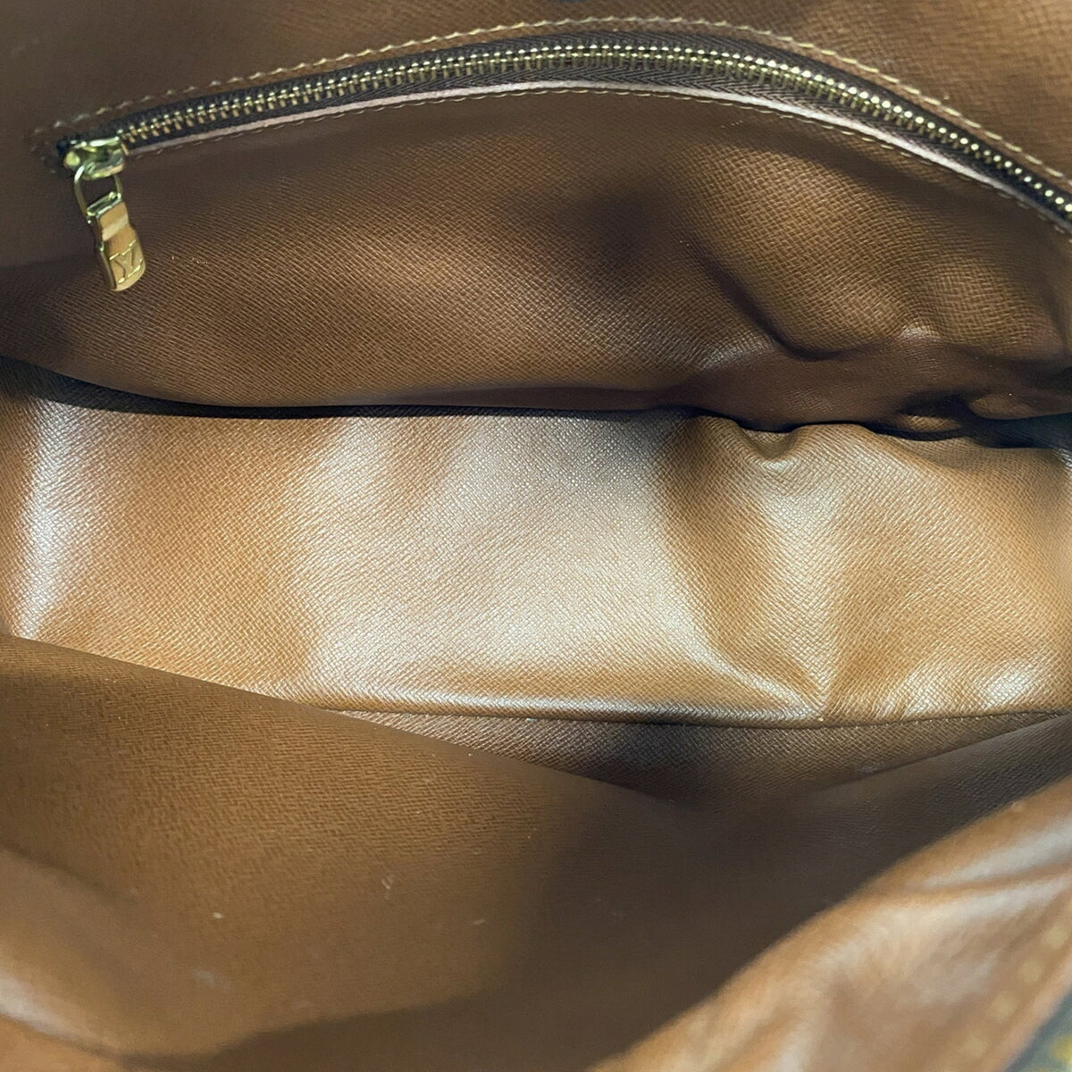 Louis Vuitton Brown Shoulder Bag (Pre-Owned)