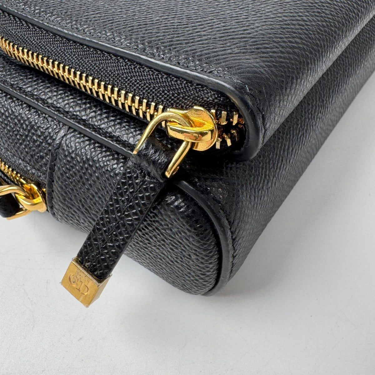 Christian Dior Black Leather Pouch Shoulder Bag (Pre-Owned)