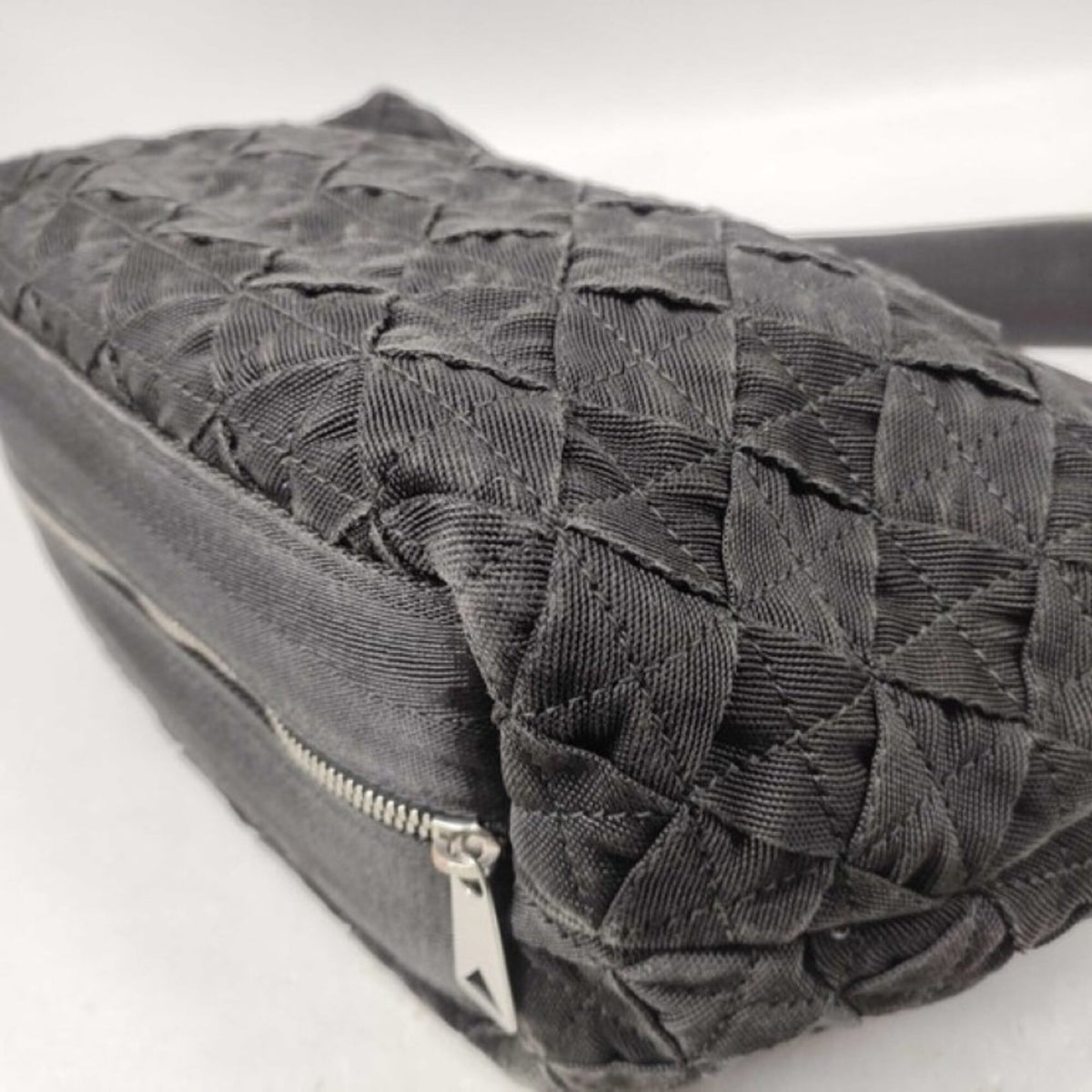Bottega Veneta Black Canvas Shoulder Bag (Pre-Owned)
