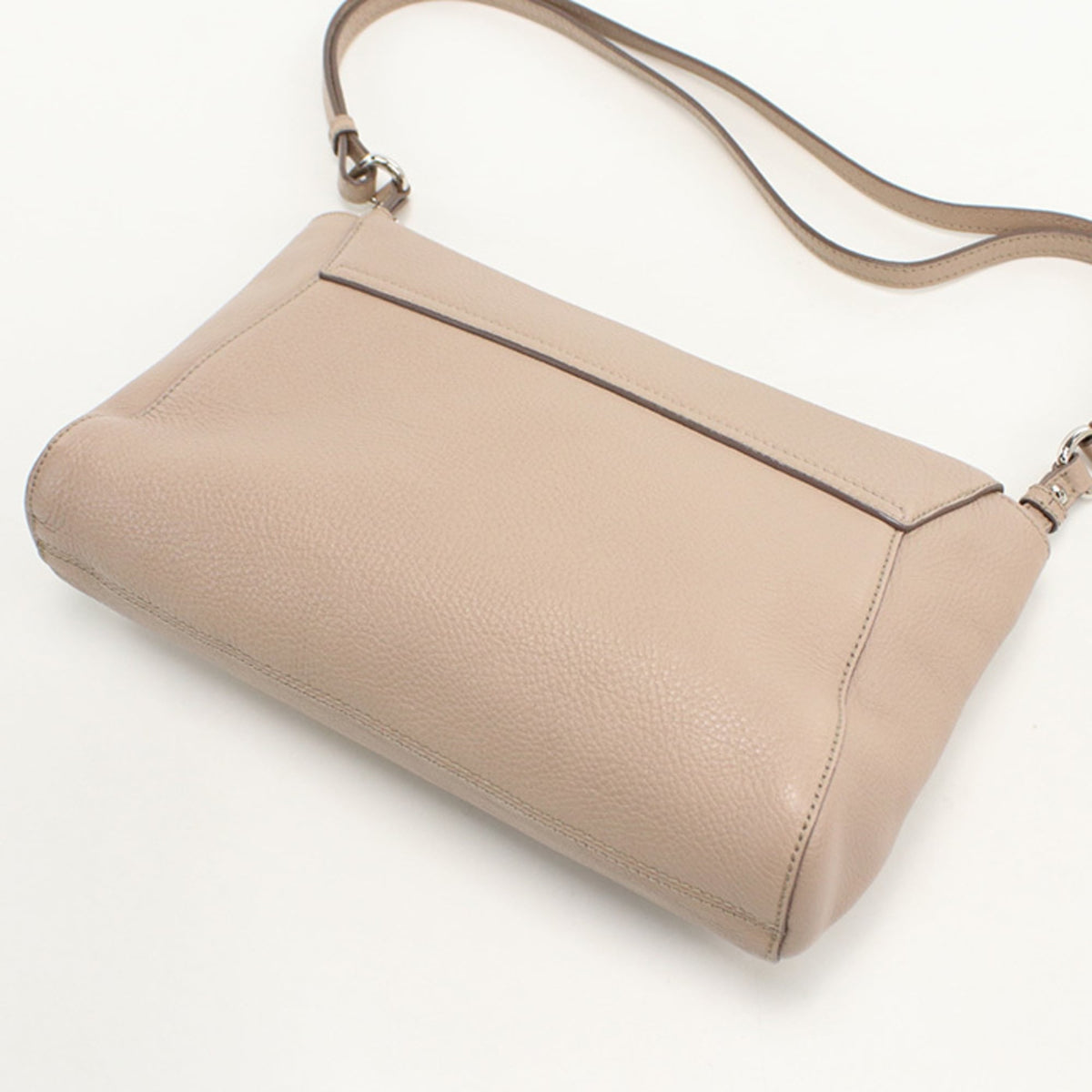 Salvatore Ferragamo Pink Leather Shoulder Bag (Pre-Owned)