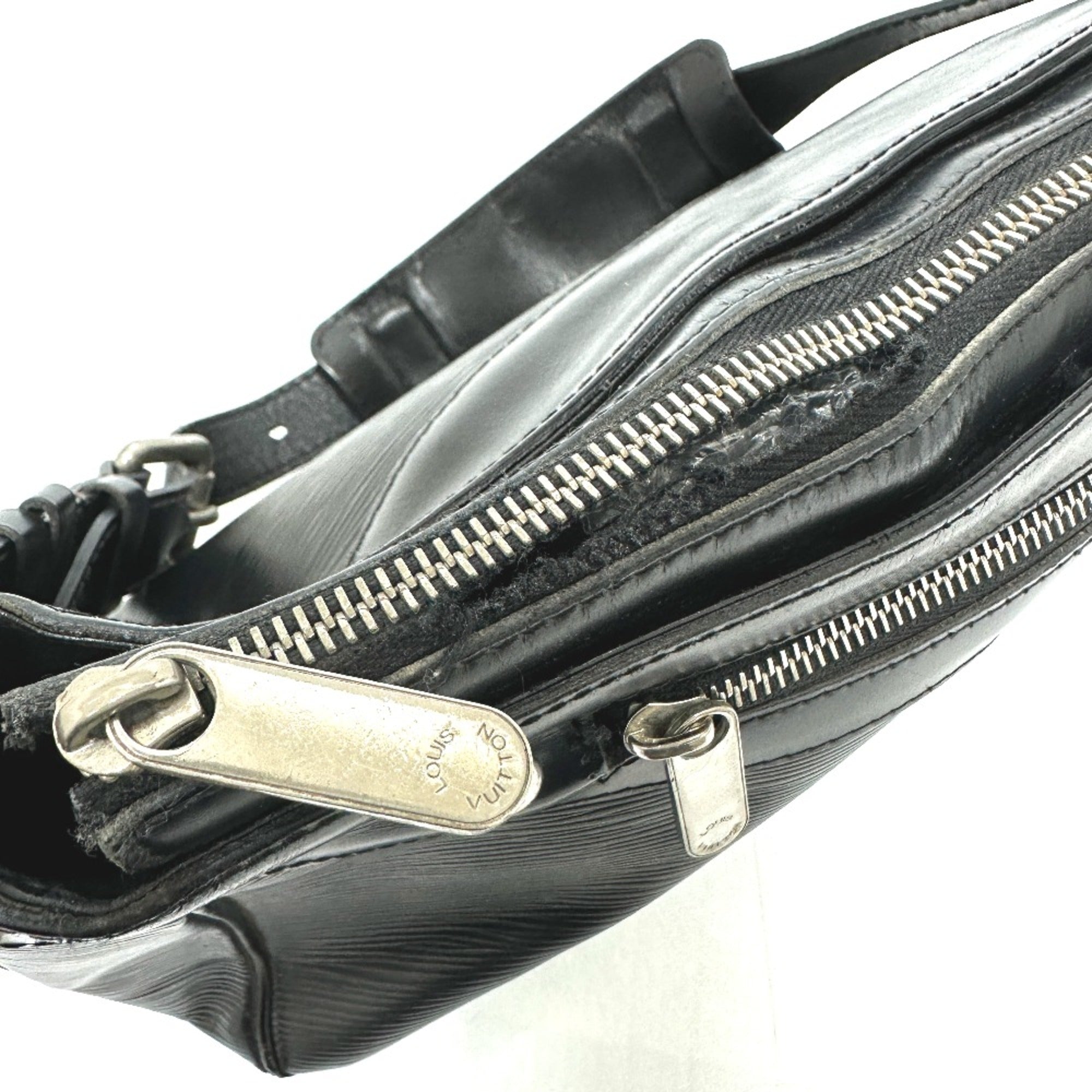 Louis Vuitton Black Leather Handbag (Pre-Owned)