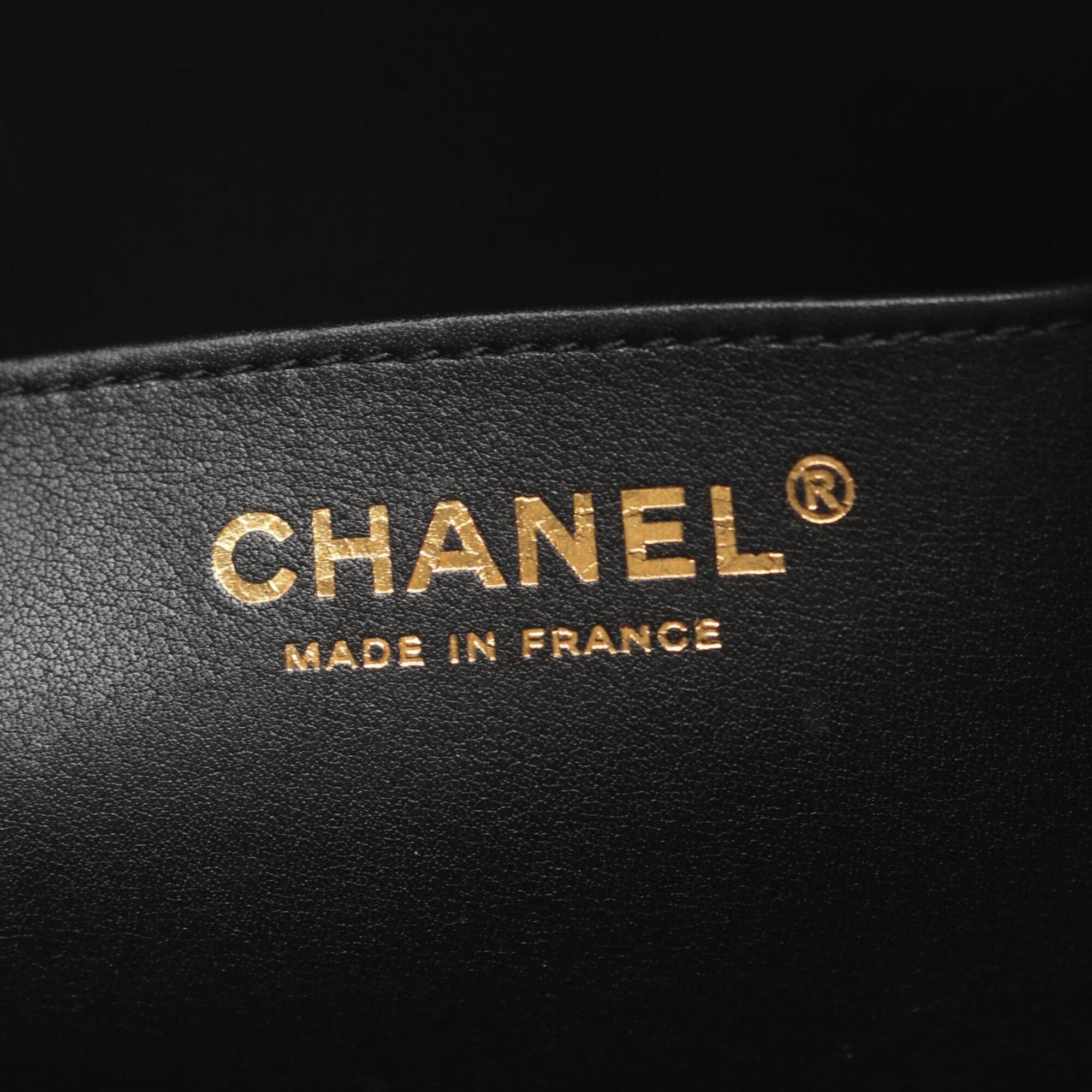 Chanel Black Leather Handbag (Pre-Owned)