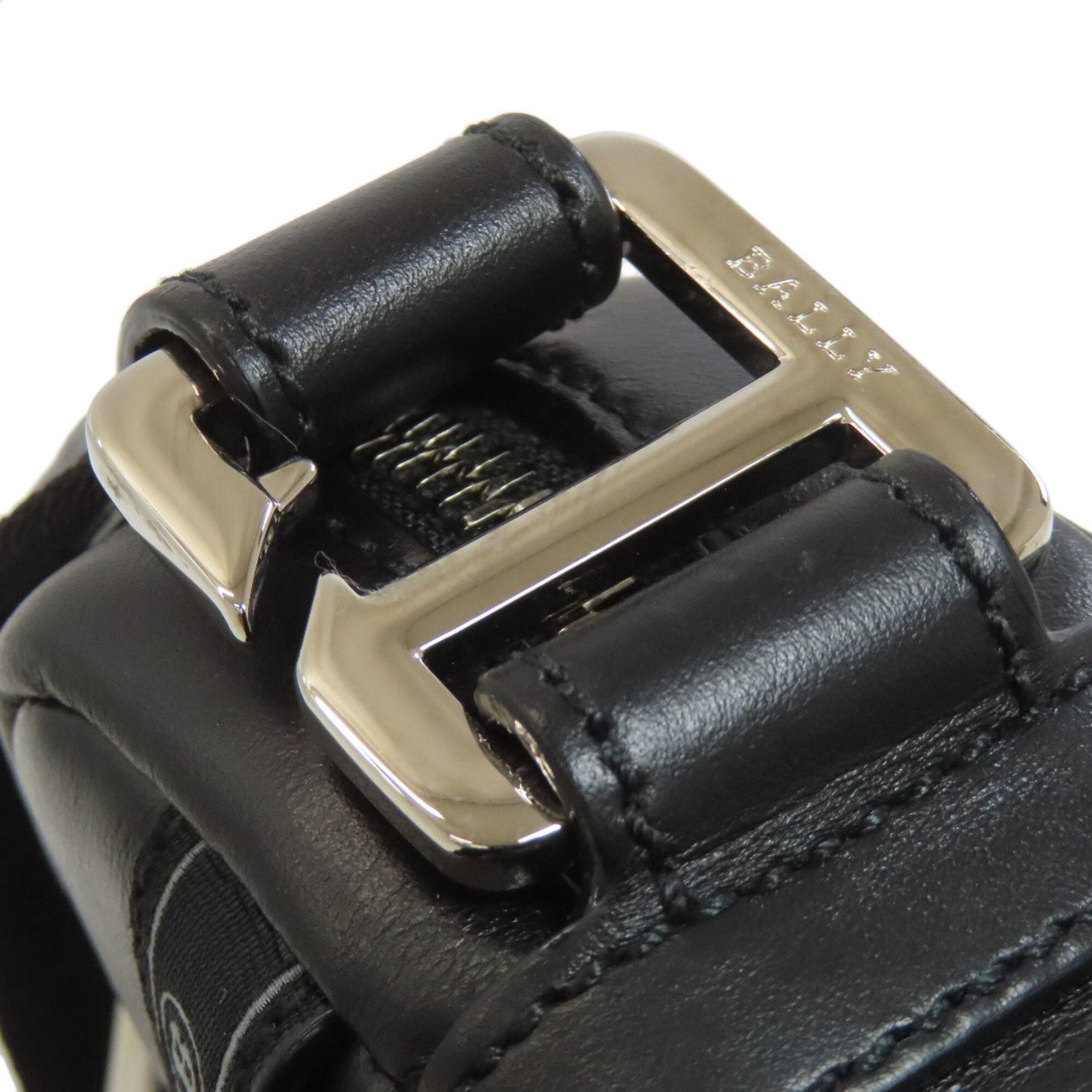 Bally Black Leather Shoulder Bag (Pre-Owned)