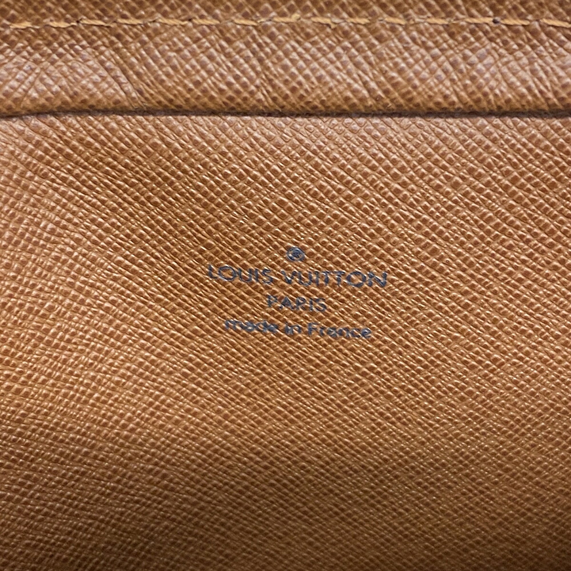 Louis Vuitton Brown Shoulder Bag (Pre-Owned)