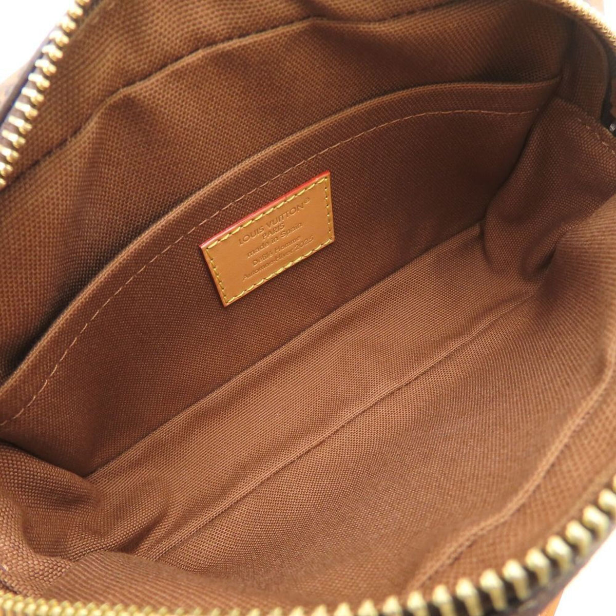 Louis Vuitton Brown Monogram Monogram Shoulder Bag (Pre-Owned)