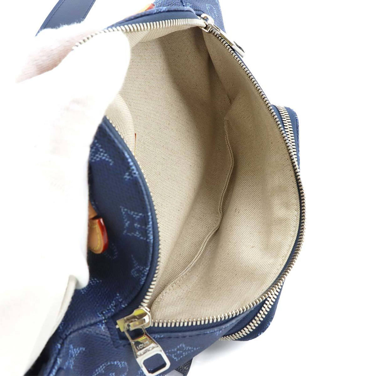 Louis Vuitton Silver Handbag Sling Bag (Pre-Owned)