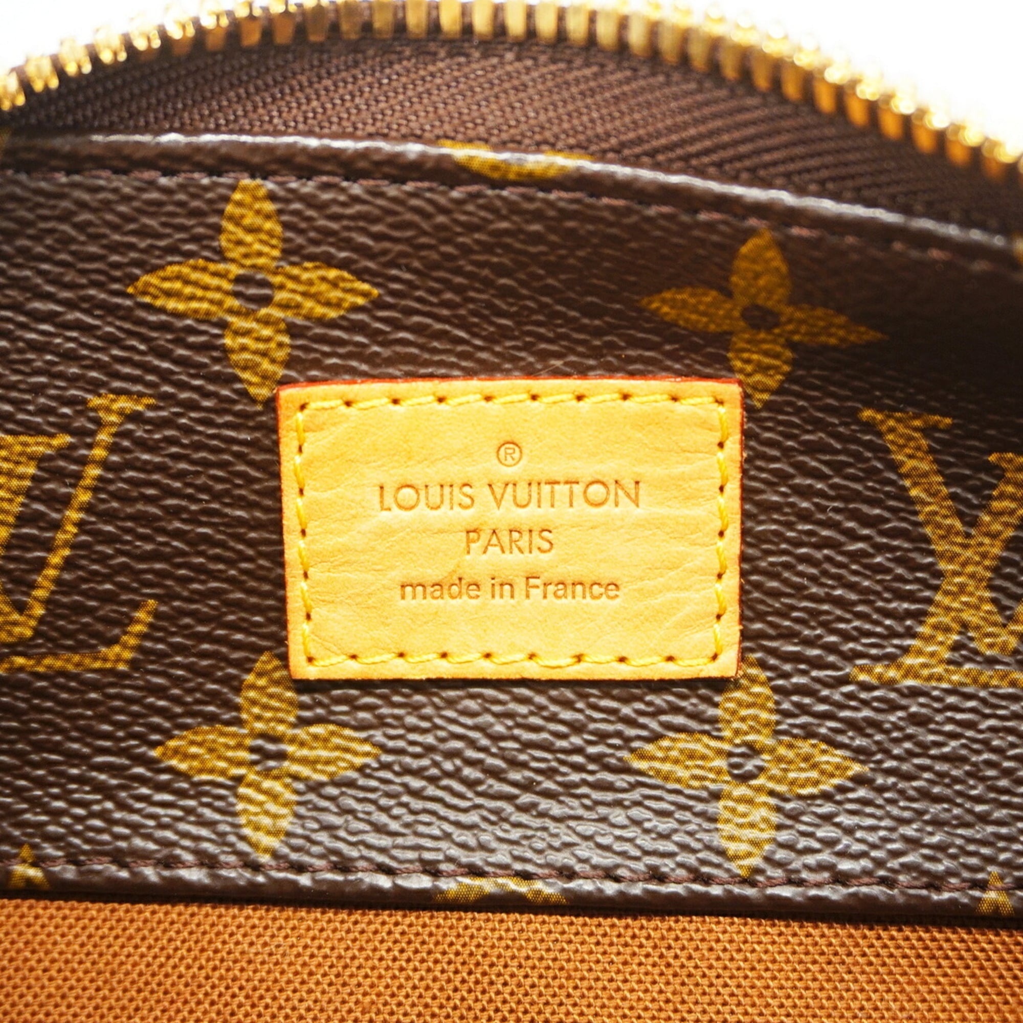 Louis Vuitton Brown Shoulder Bag (Pre-Owned)