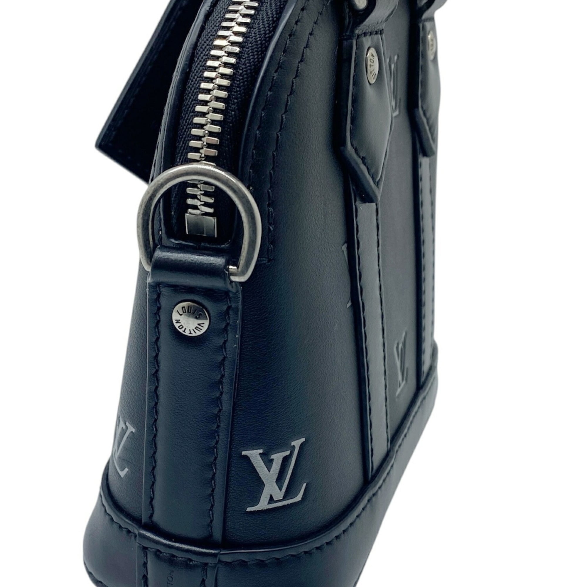 Louis Vuitton Black Leather Handbag Shoulder Bag (Pre-Owned)