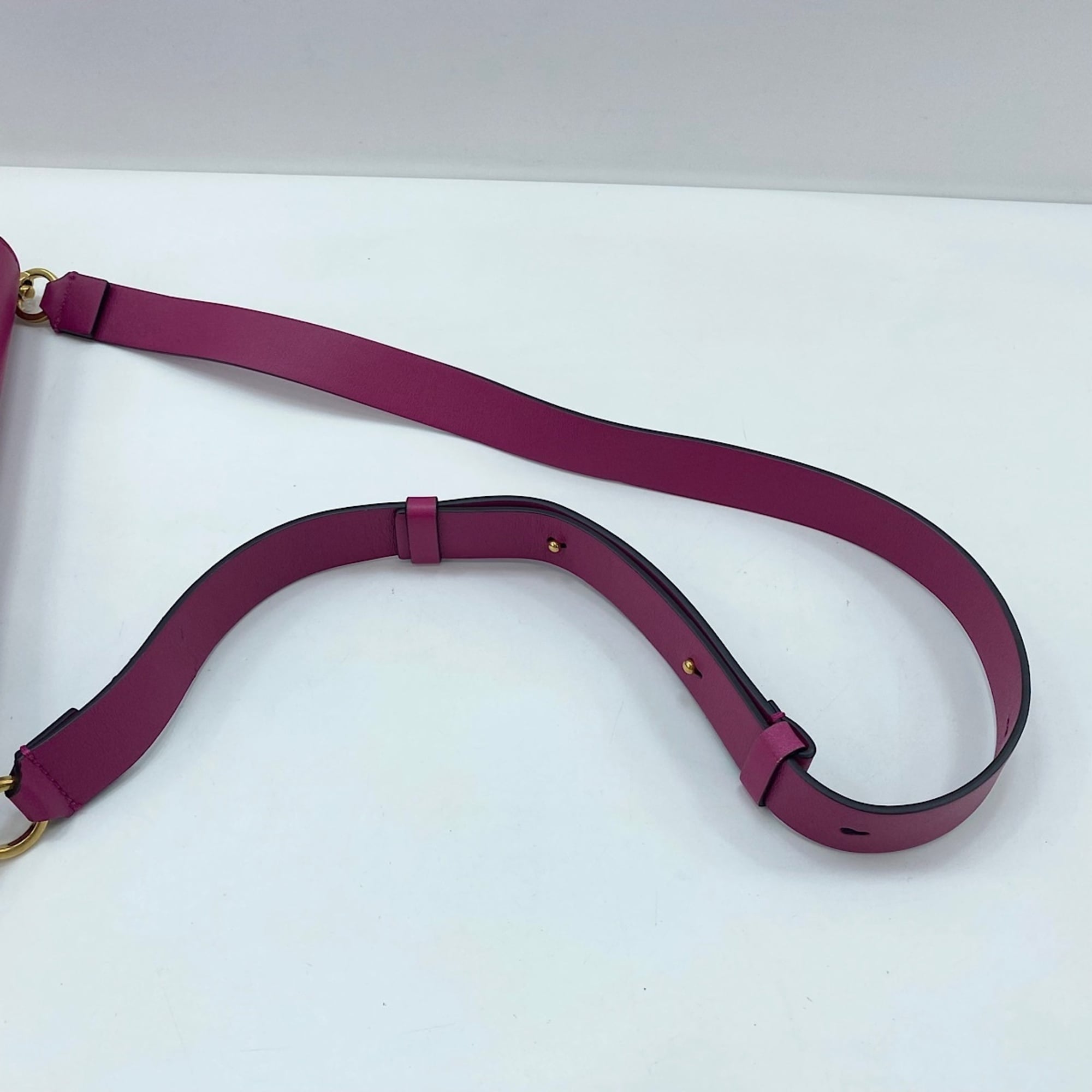 Valentino Pink Shoulder Bag (Pre-Owned)