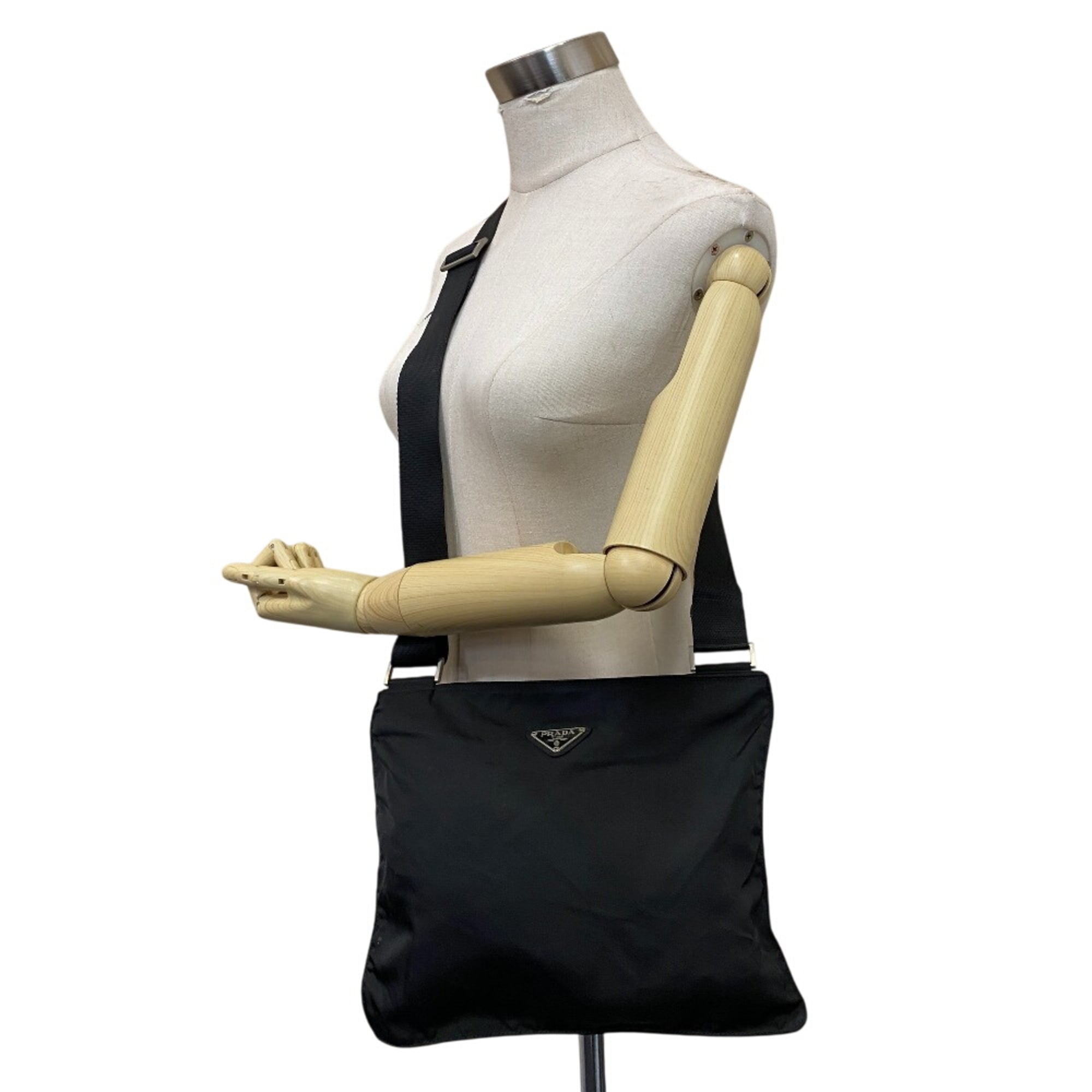 Prada Black Nylon Shoulder Bag (Pre-Owned)
