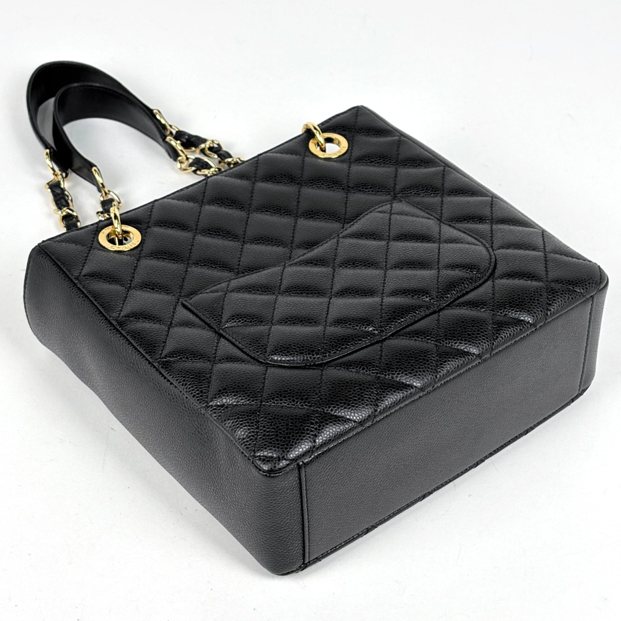 Chanel Matelasse Black Grained Calfskin Tote Bag (Pre-Owned)