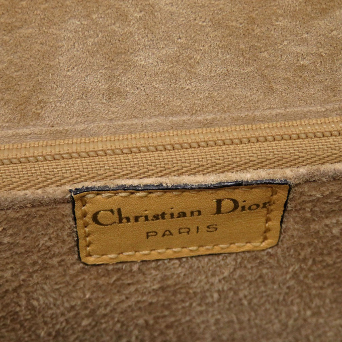 Christian Dior Beige Leather Shoulder Bag (Pre-Owned)