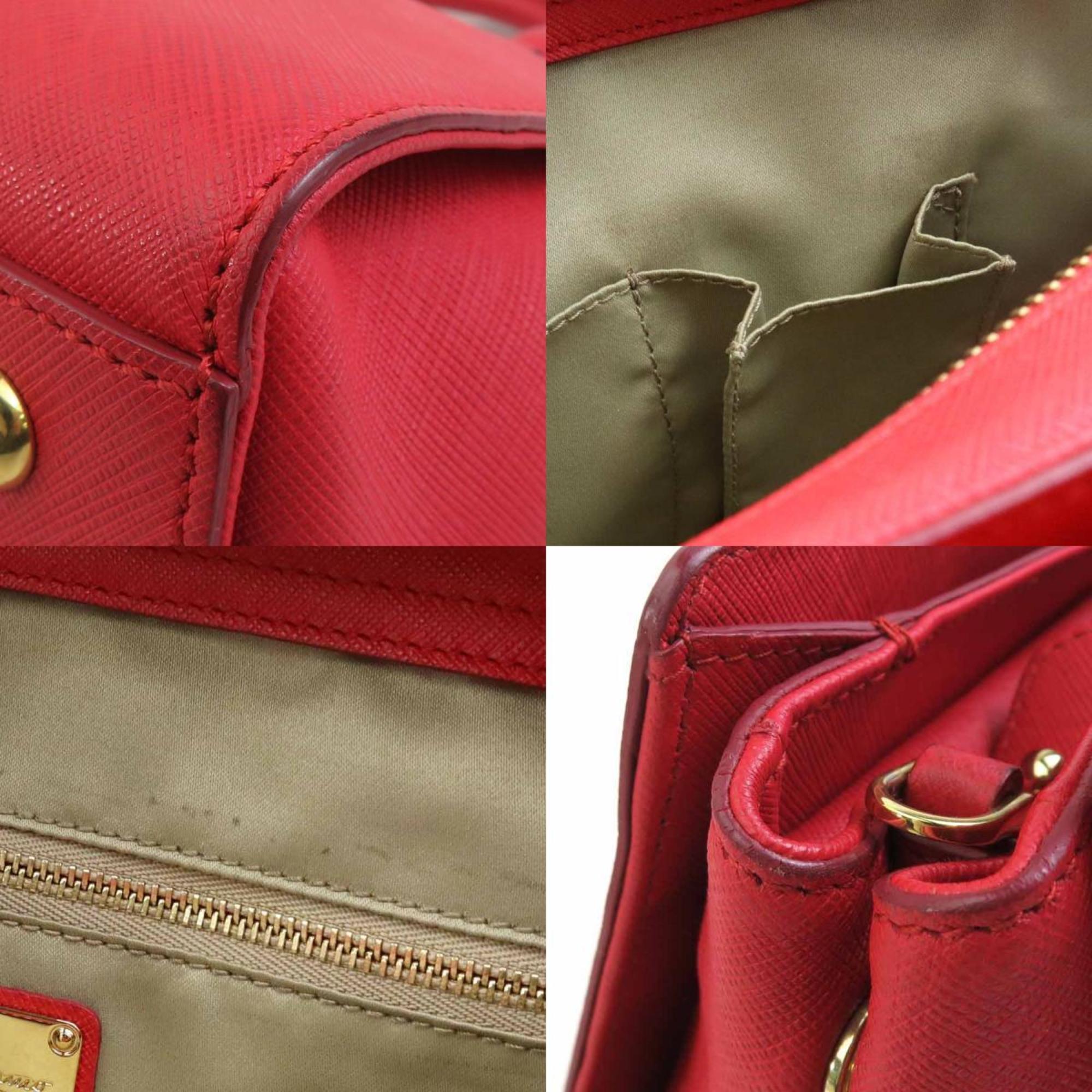 Salvatore Ferragamo Red Color Leather Handbag Shoulder Bag (Pre-Owned)