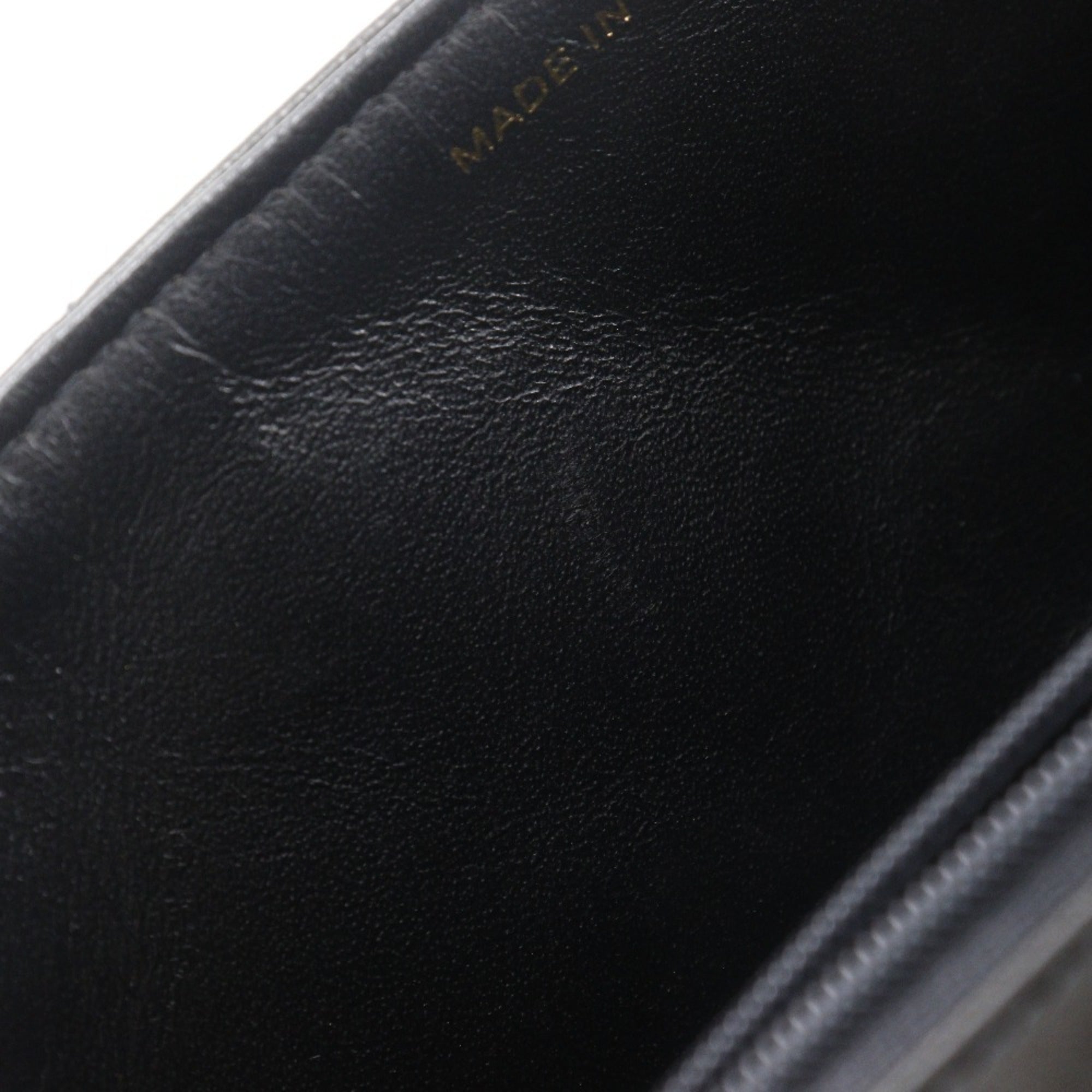 Chanel Matelasse Black Leather Shoulder Bag (Pre-Owned)