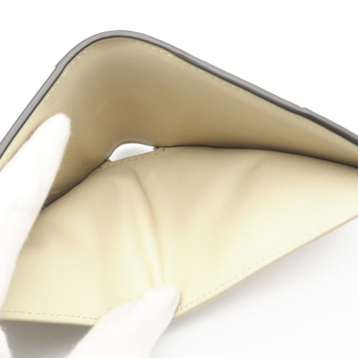 Bottega Veneta Khaki Leather Wallet (Bi-Fold) (Pre-Owned)