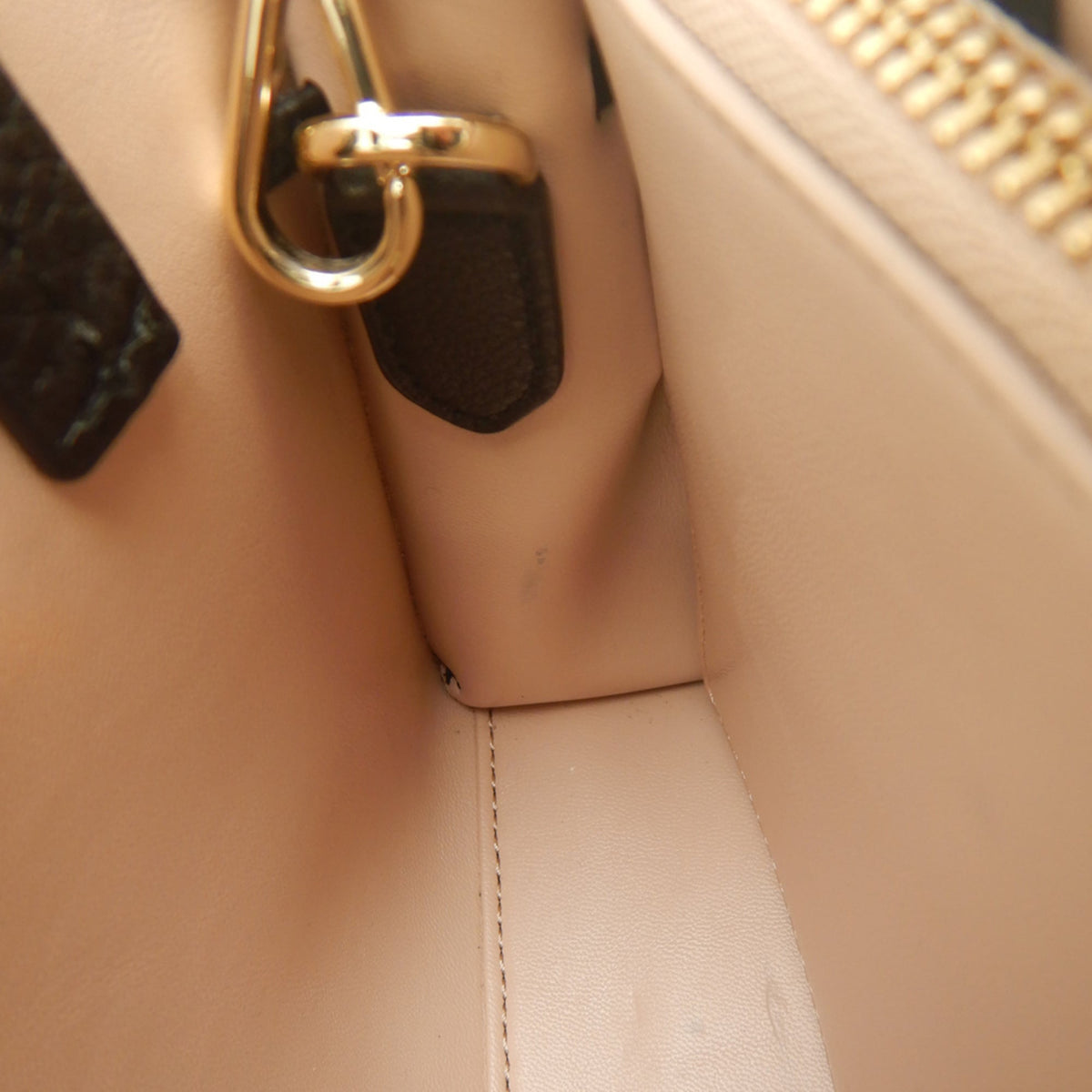 Kate Spade Black Leather Handbag (Pre-Owned)