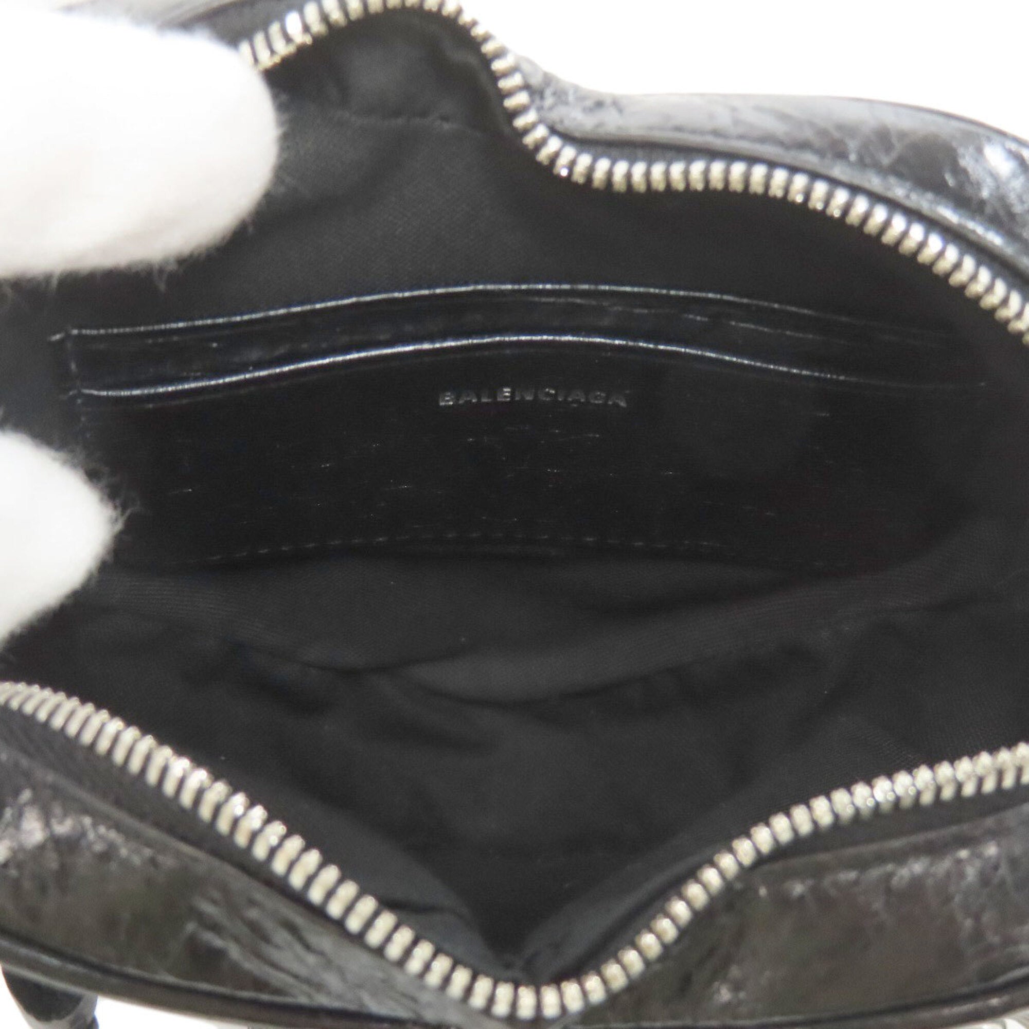 Balenciaga Black Leather Shoulder Bag (Pre-Owned)