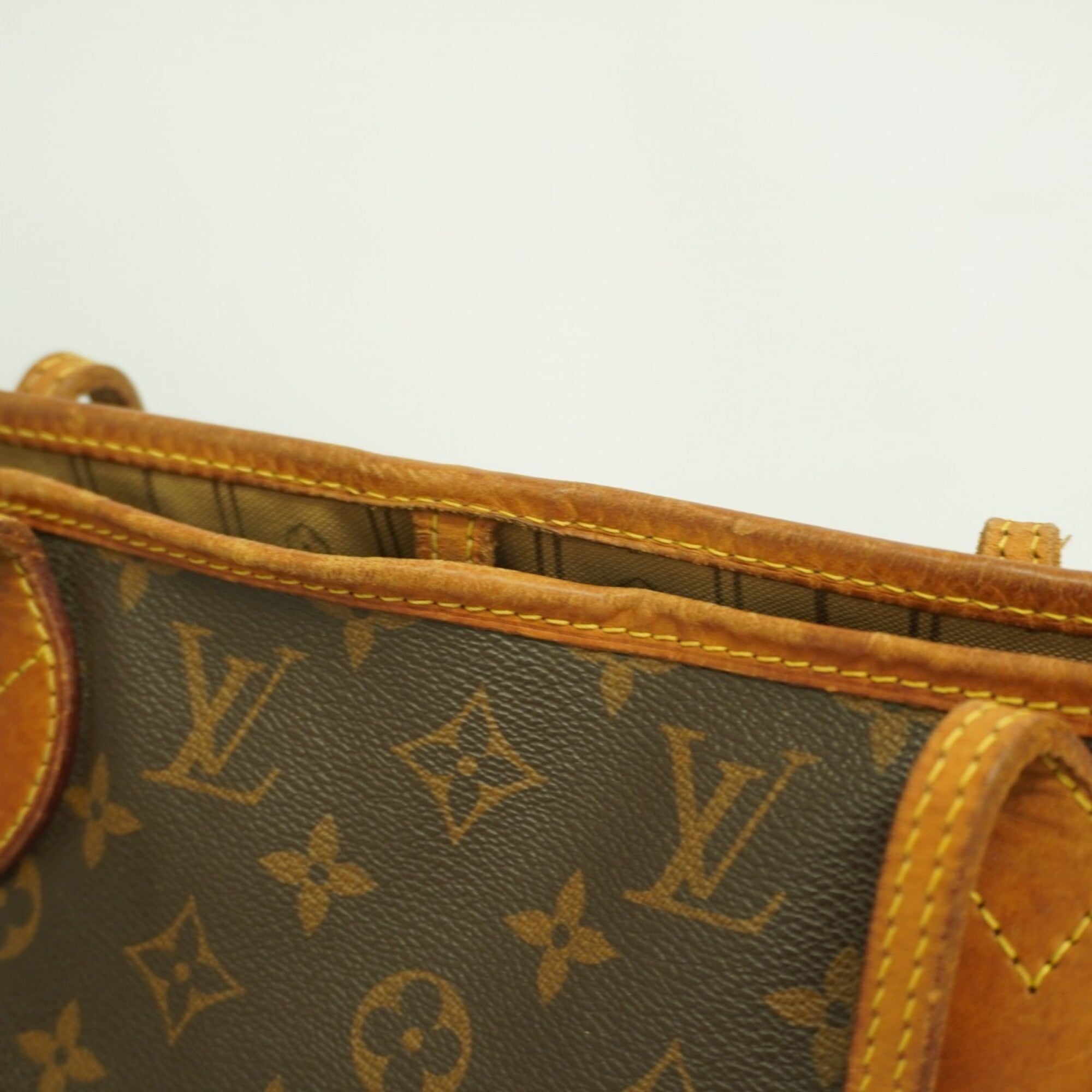 Louis Vuitton Brown Tote Bag (Pre-Owned)