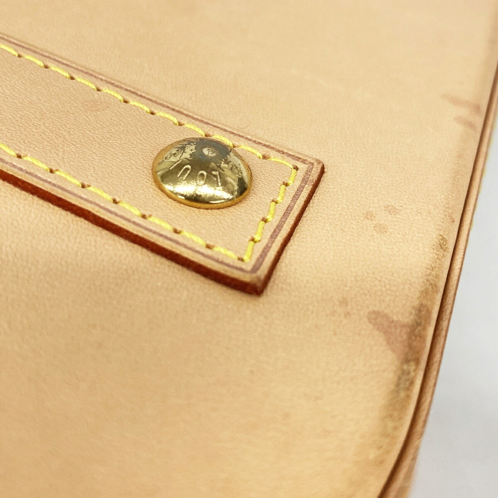 Louis Vuitton Brown Handbag (Pre-Owned)