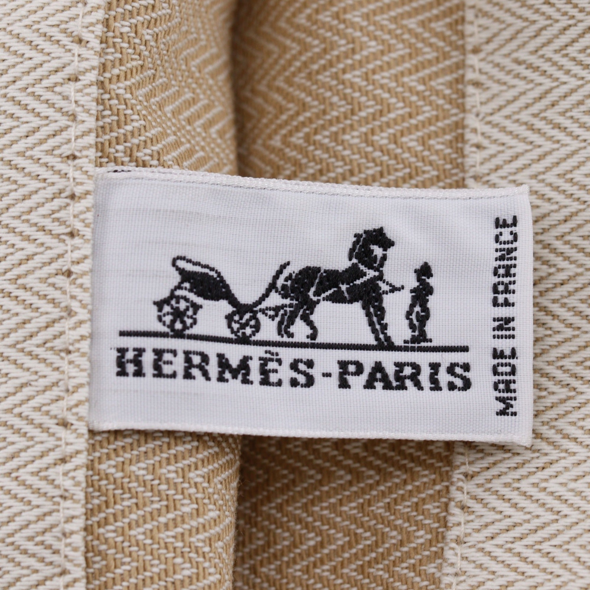 Hermes Ivory Red Color Toile Chevron Leather Shoulder Bag (Pre-Owned)