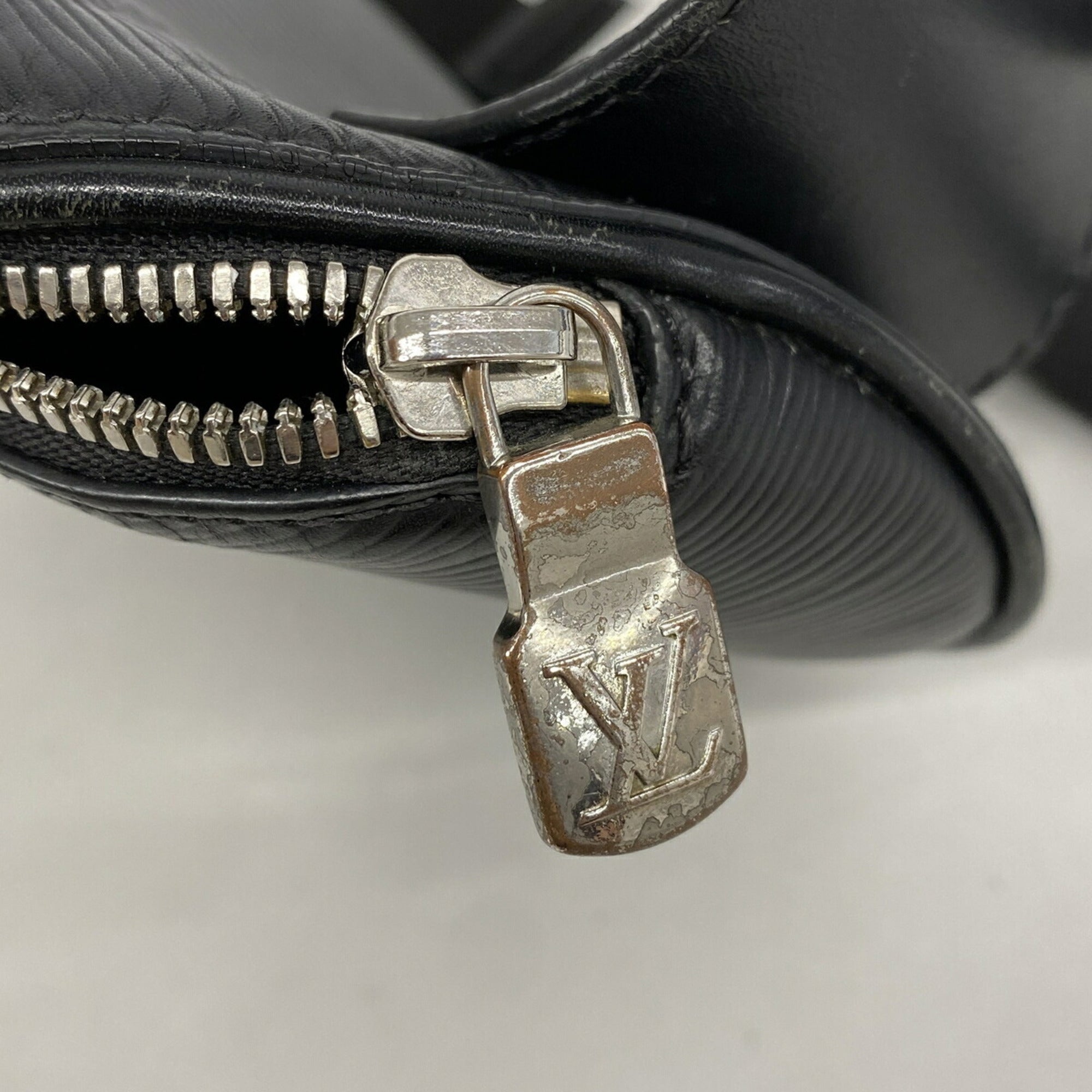 Louis Vuitton Noir Sling Bag (Pre-Owned)