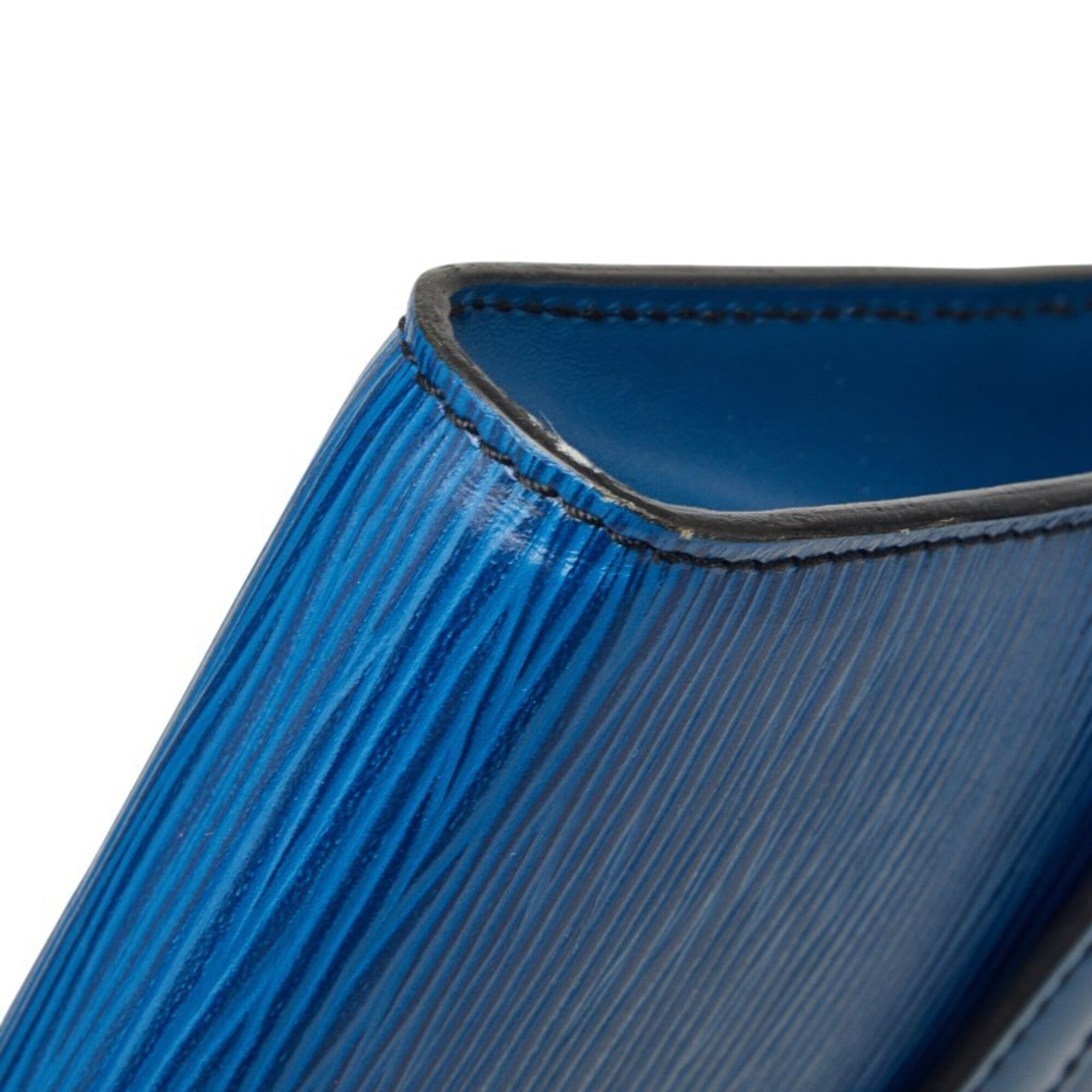 Louis Vuitton Epi Toledo Blue Leather Pochette Shoulder Bag (Pre-Owned)