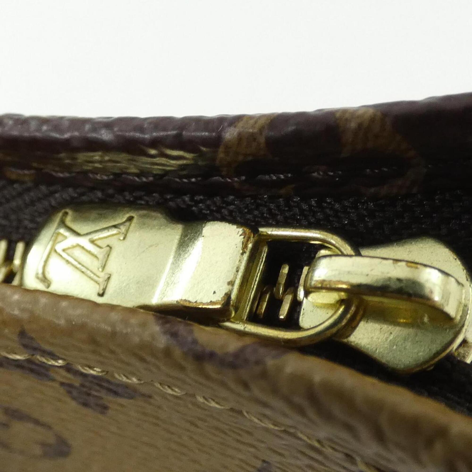 Louis Vuitton Marron Coated Canvas Handbag Pouch (Pre-Owned)