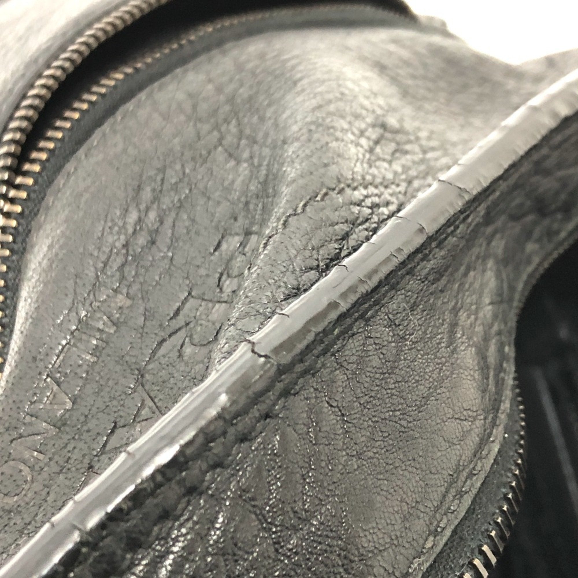 Prada Black Leather Shoulder Bag (Pre-Owned)