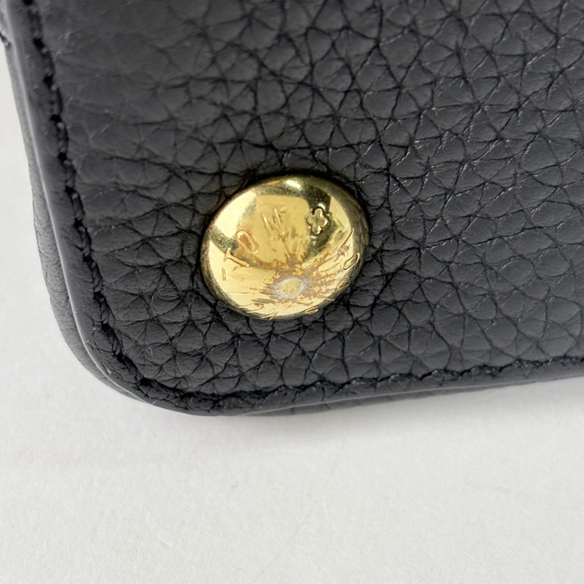 Louis Vuitton Black Leather Handbag Shoulder Bag (Pre-Owned)