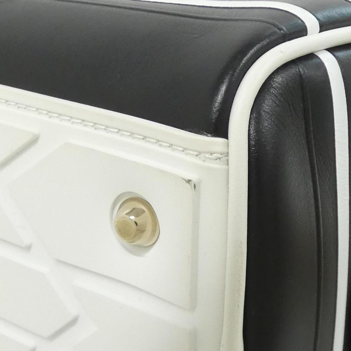 Christian Dior Black White Leather Handbag (Pre-Owned)