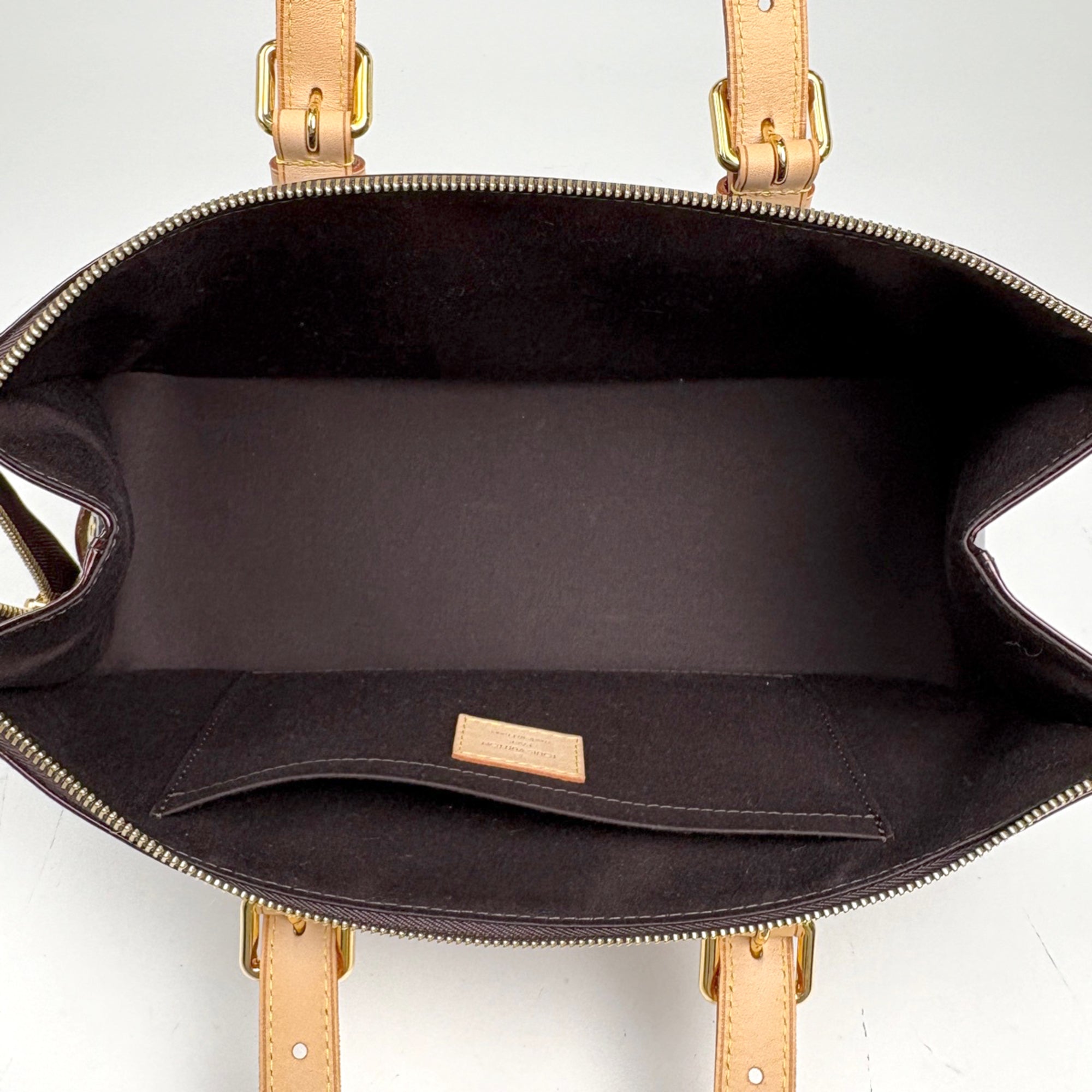 Louis Vuitton Amarante Monogram Vernis Handbag (Pre-Owned)