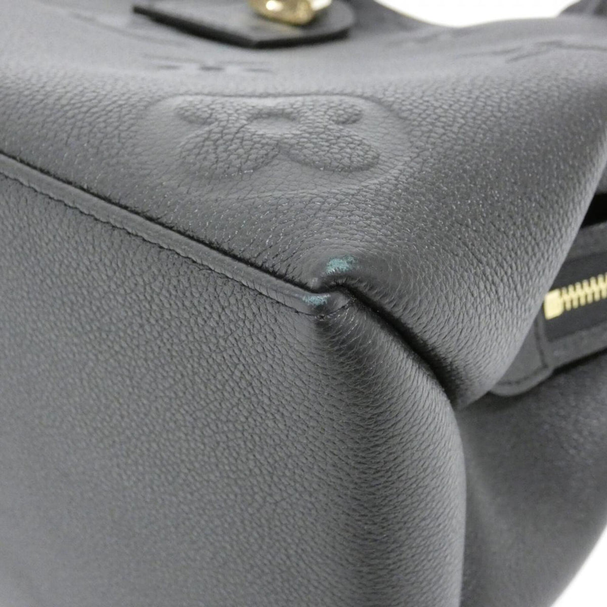 Louis Vuitton Black Leather Handbag (Pre-Owned)