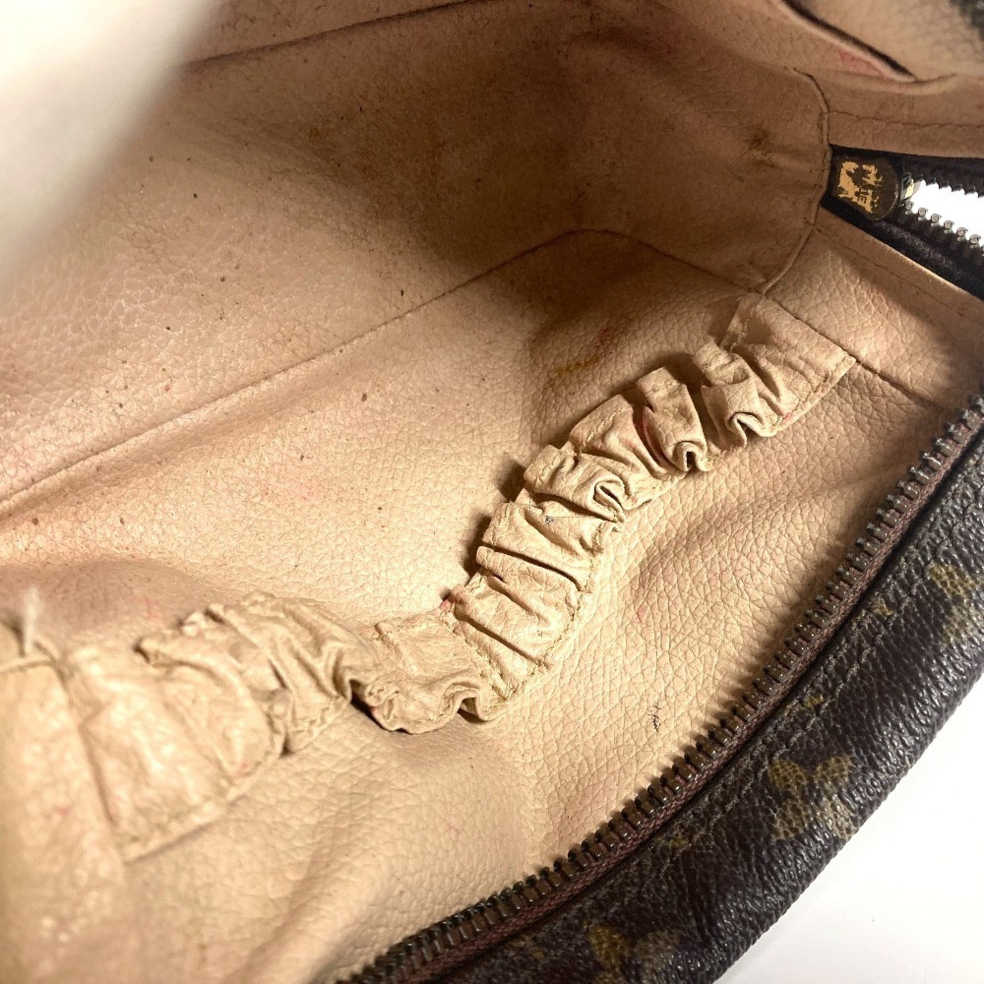 Louis Vuitton Brown Monogram Pouch (Pre-Owned)