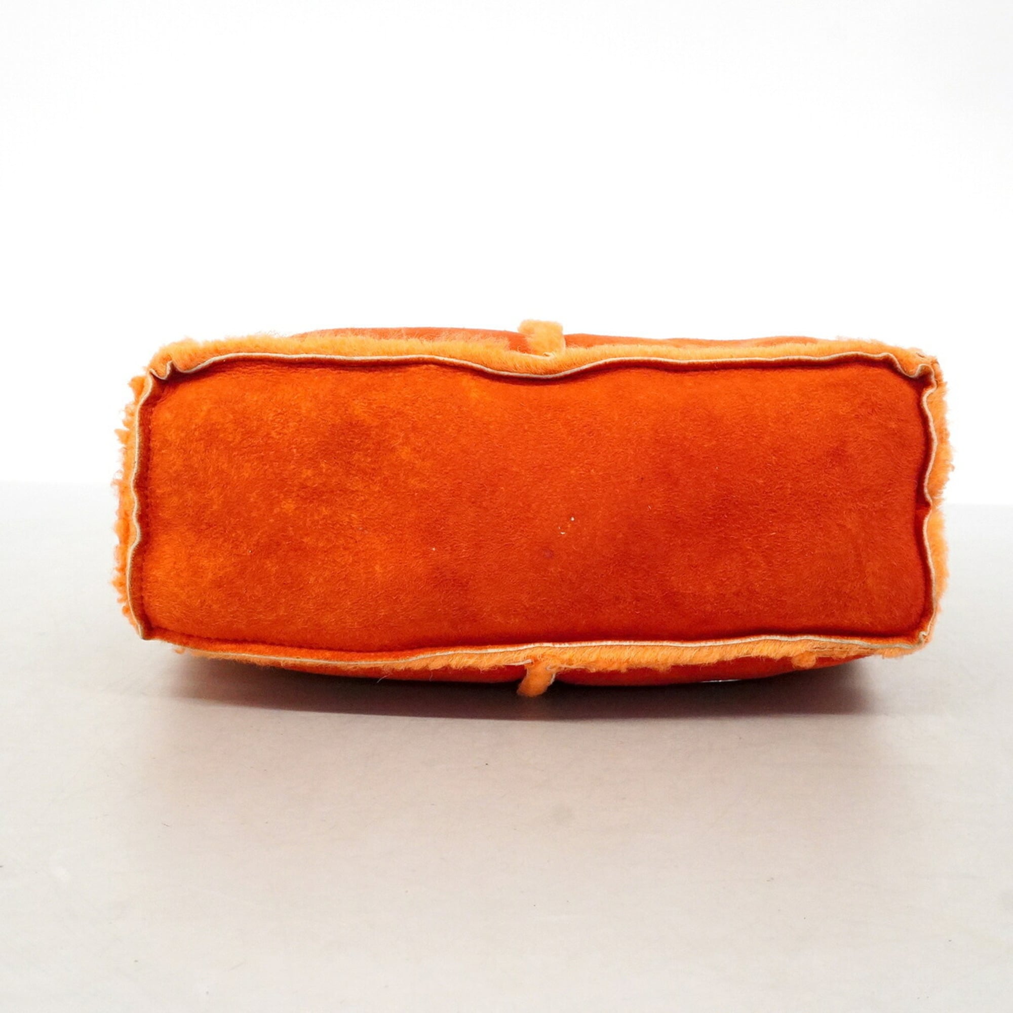 Chanel Orange Shoulder Bag (Pre-Owned)