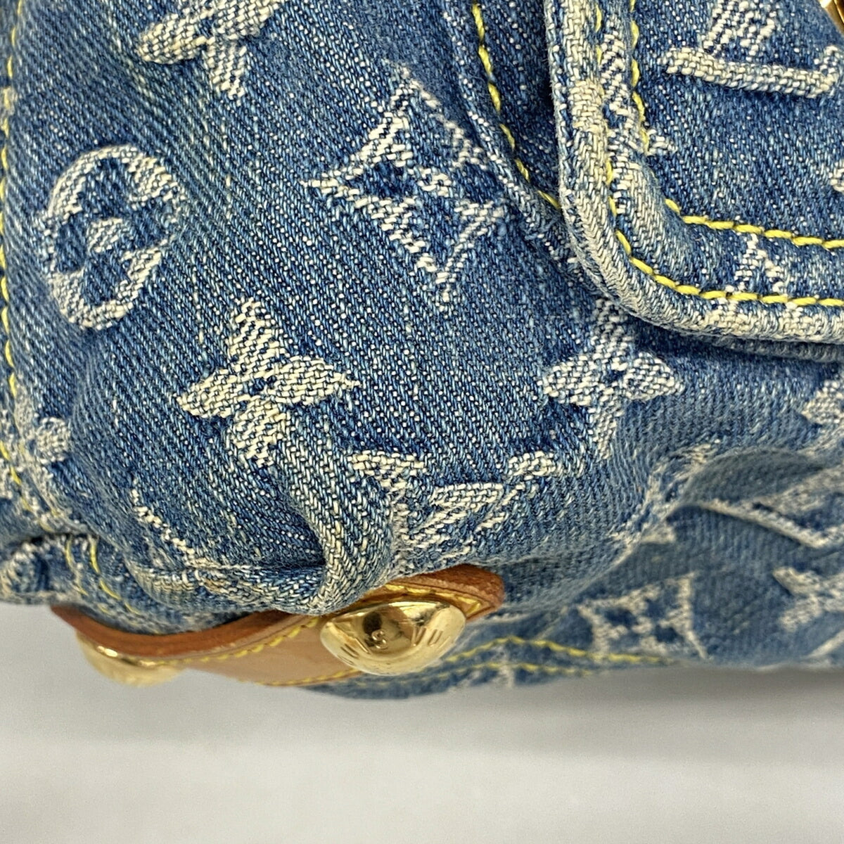 Louis Vuitton Blue Shoulder Bag (Pre-Owned)