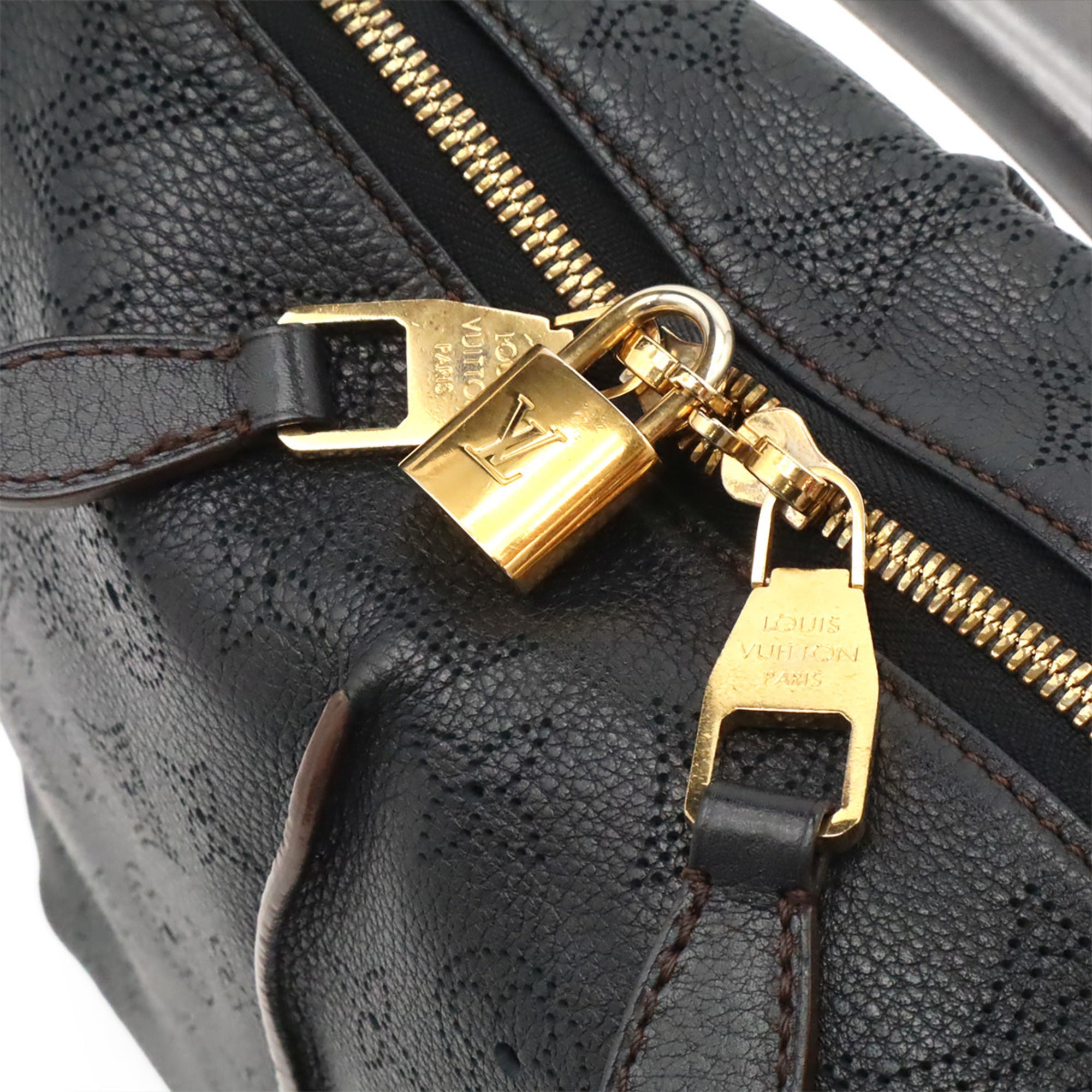 Louis Vuitton Black Noir Mahina Leather Leather Handbag Pouch Shoulder Bag (Pre-Owned)