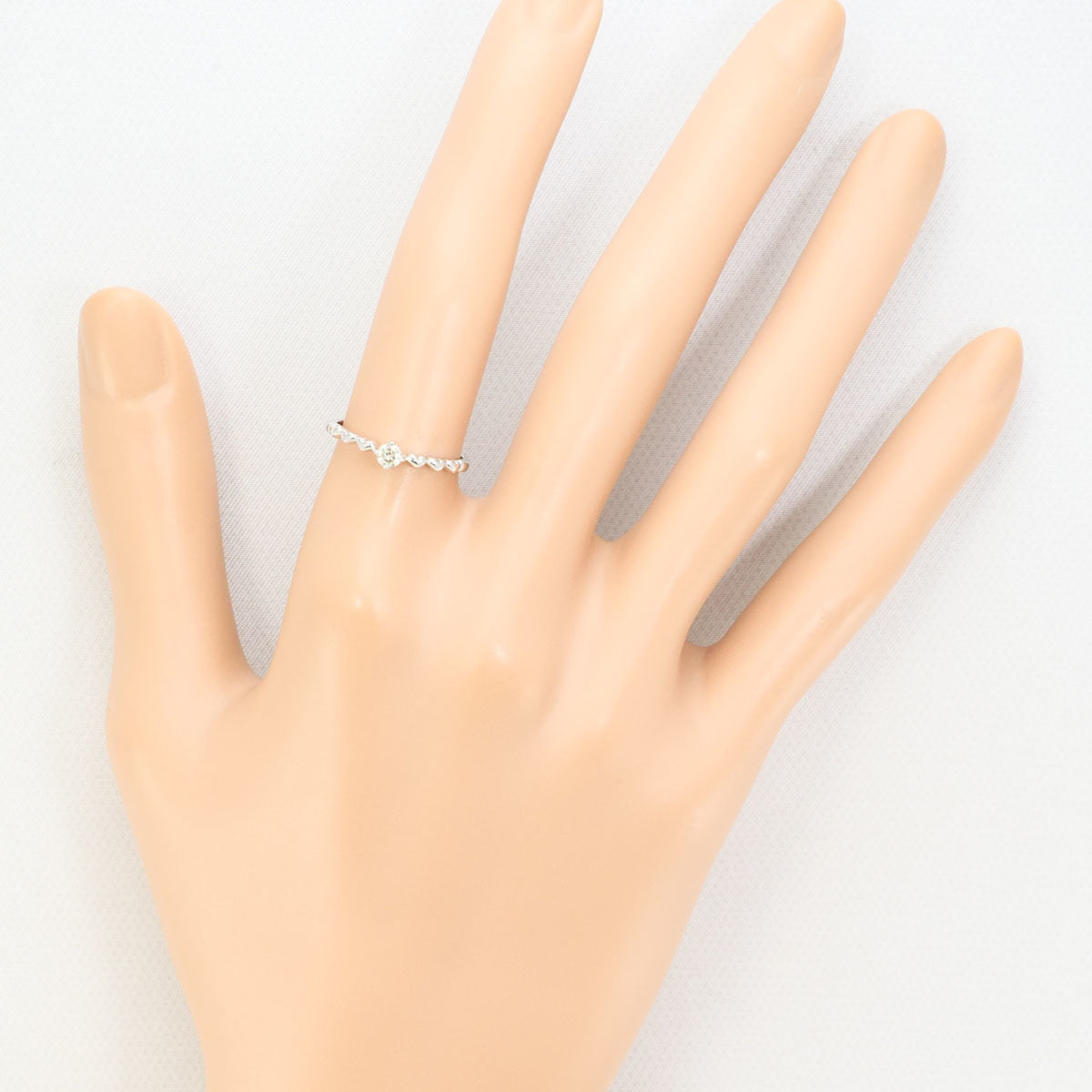 Unbranded White Gold White Gold (10K) Band Ring (Pre-Owned)