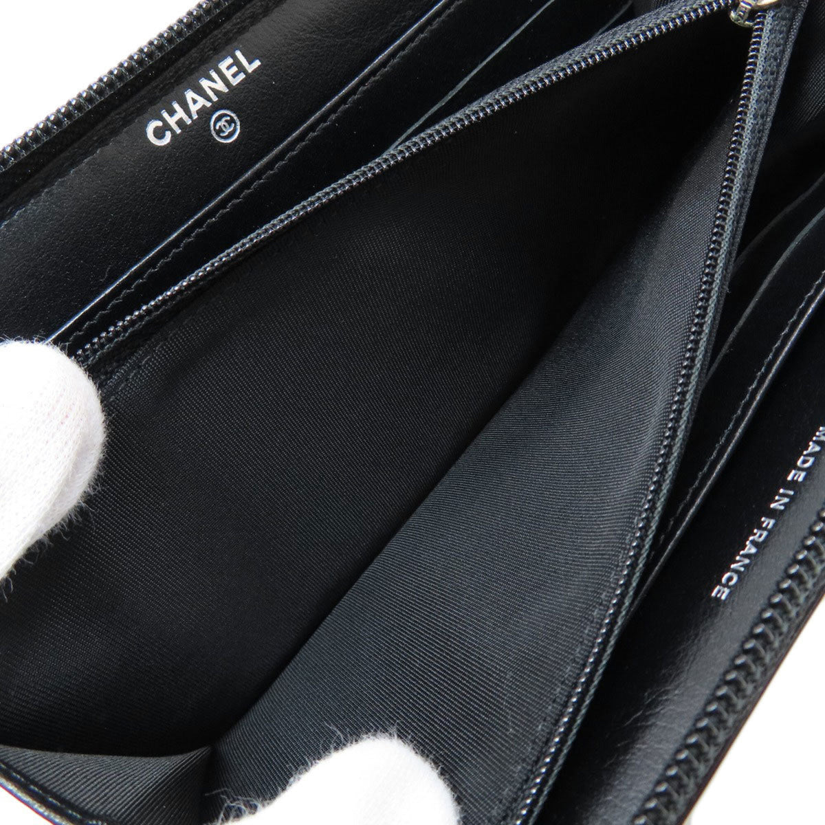 Chanel Black Leather Long Wallet (Bi-Fold) (Pre-Owned)