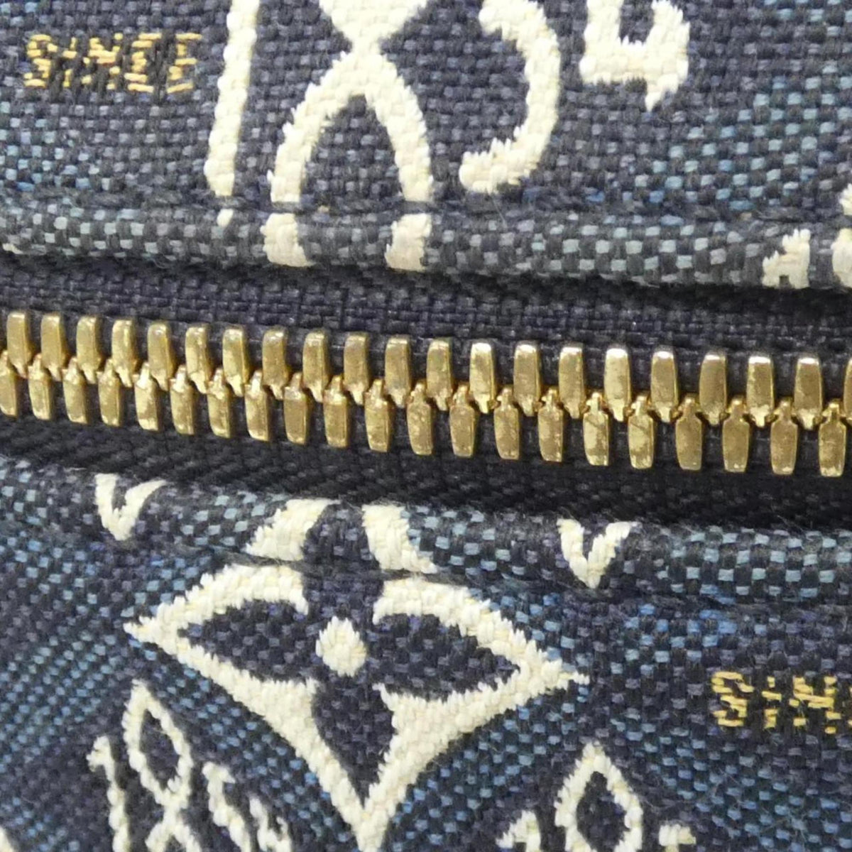 Louis Vuitton Blue Jacquard Handbag (Pre-Owned)