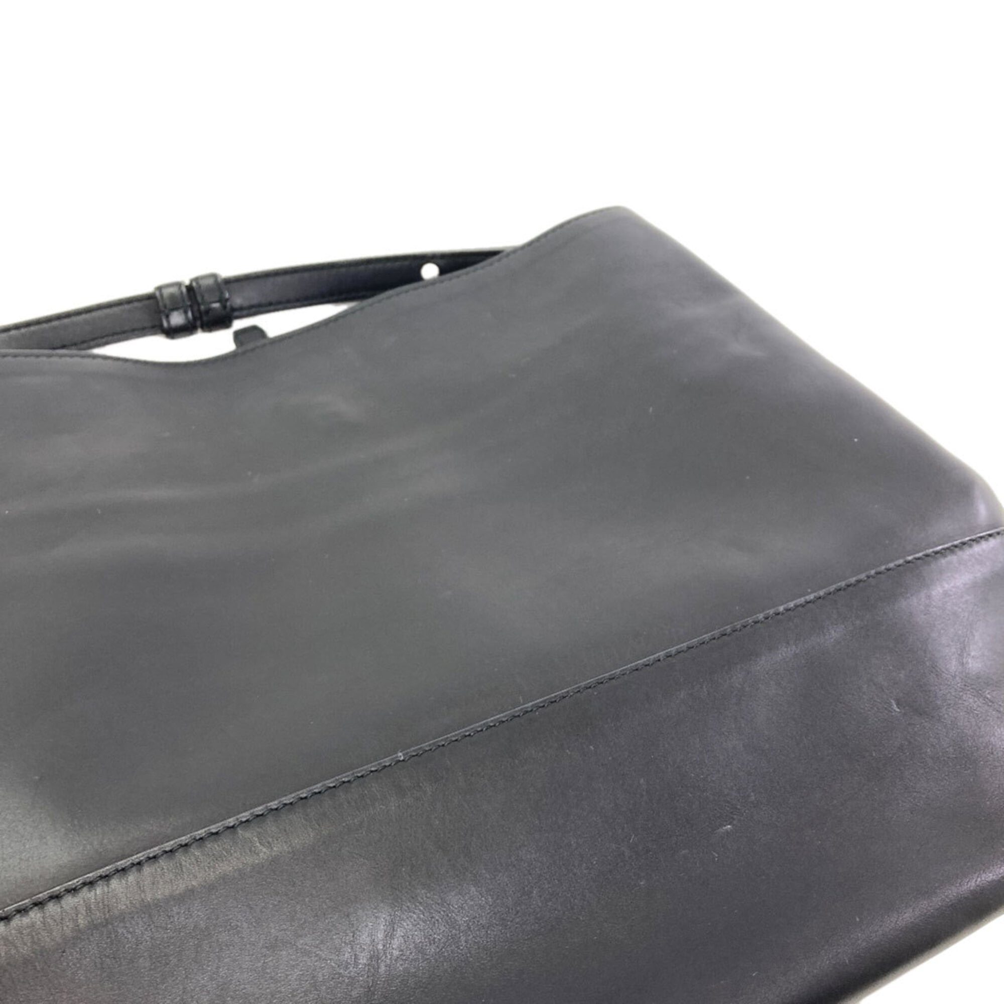 Bottega Veneta Black Leather Shoulder Bag (Pre-Owned)