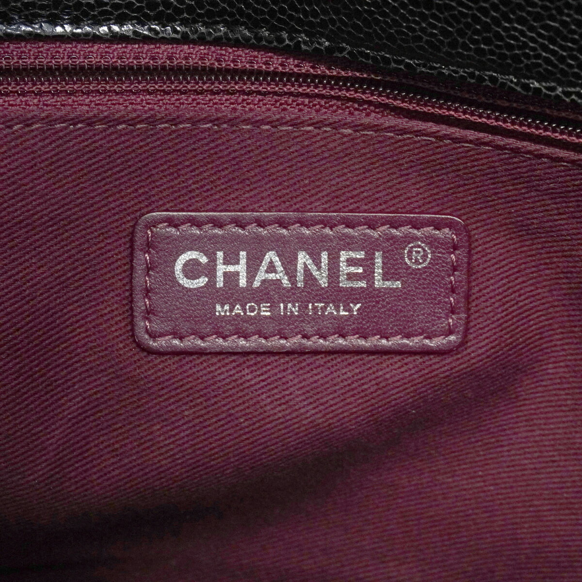Chanel Black Grained Calfskin Shoulder Bag (Pre-Owned)